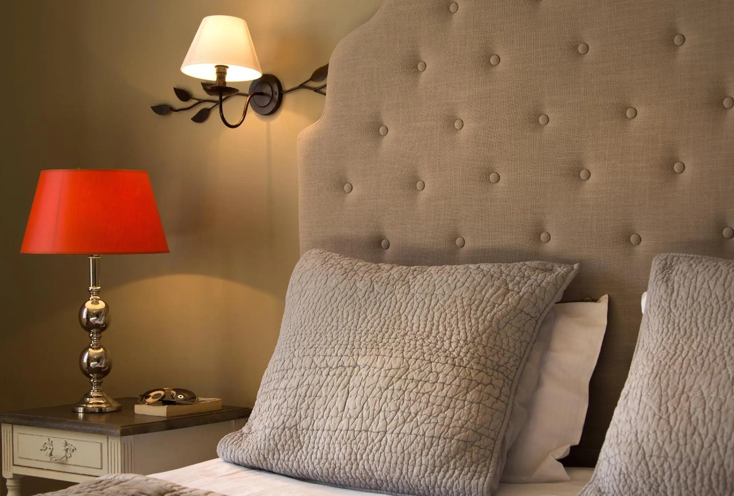 Bed in Hôtel Le Pré Saint Michel