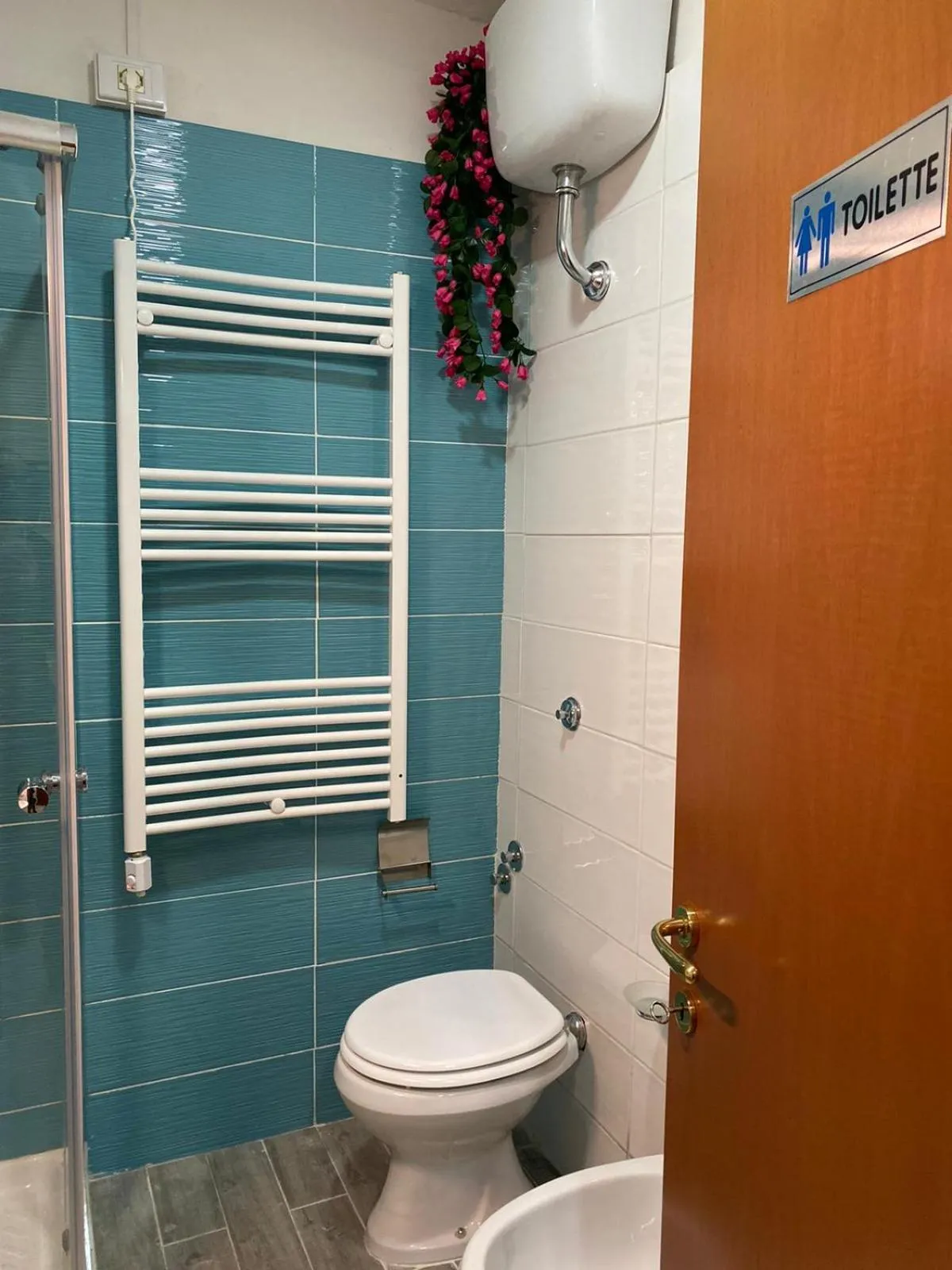 Toilet in La Torre B&B