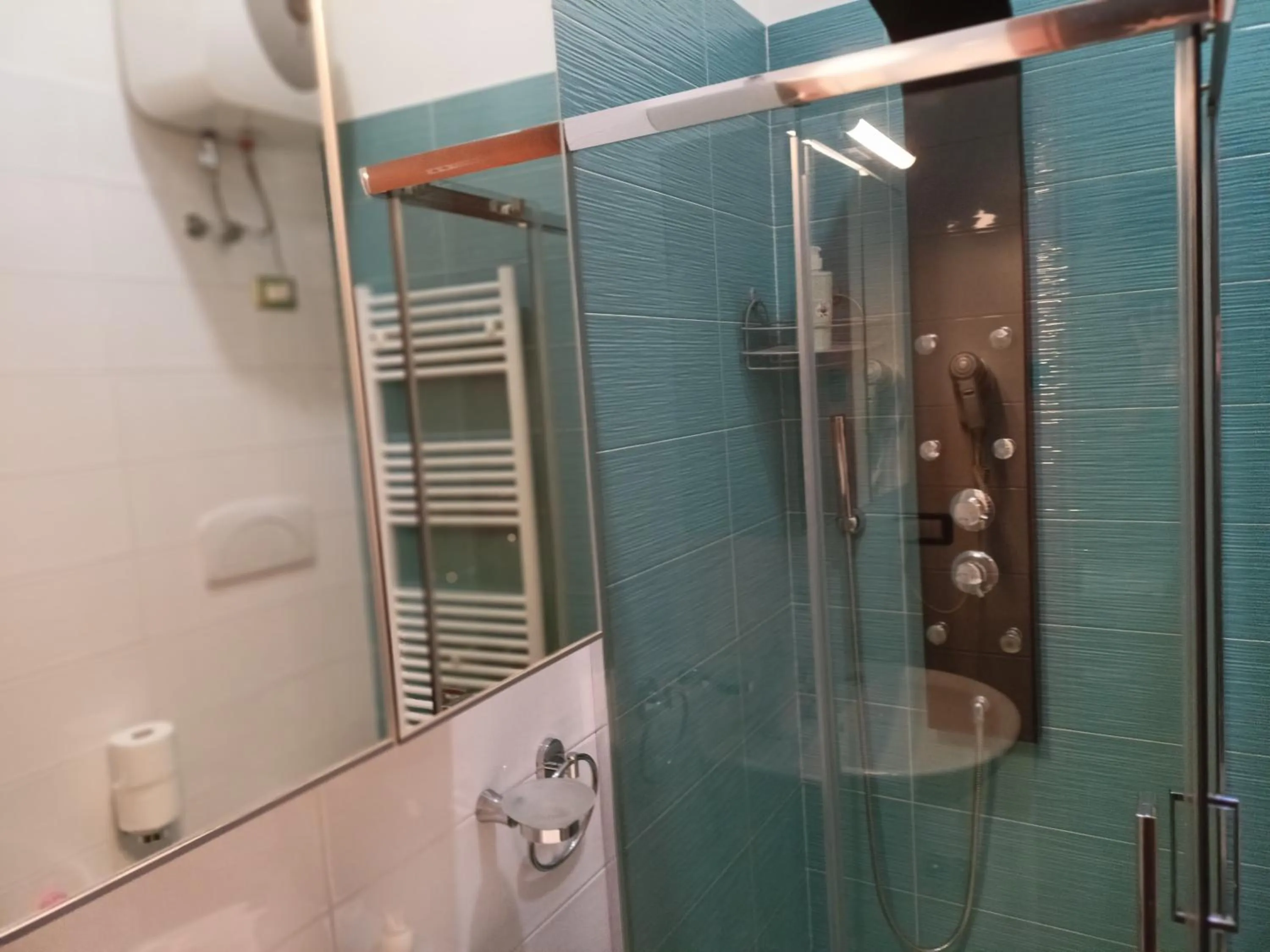 Shower in La Torre B&B