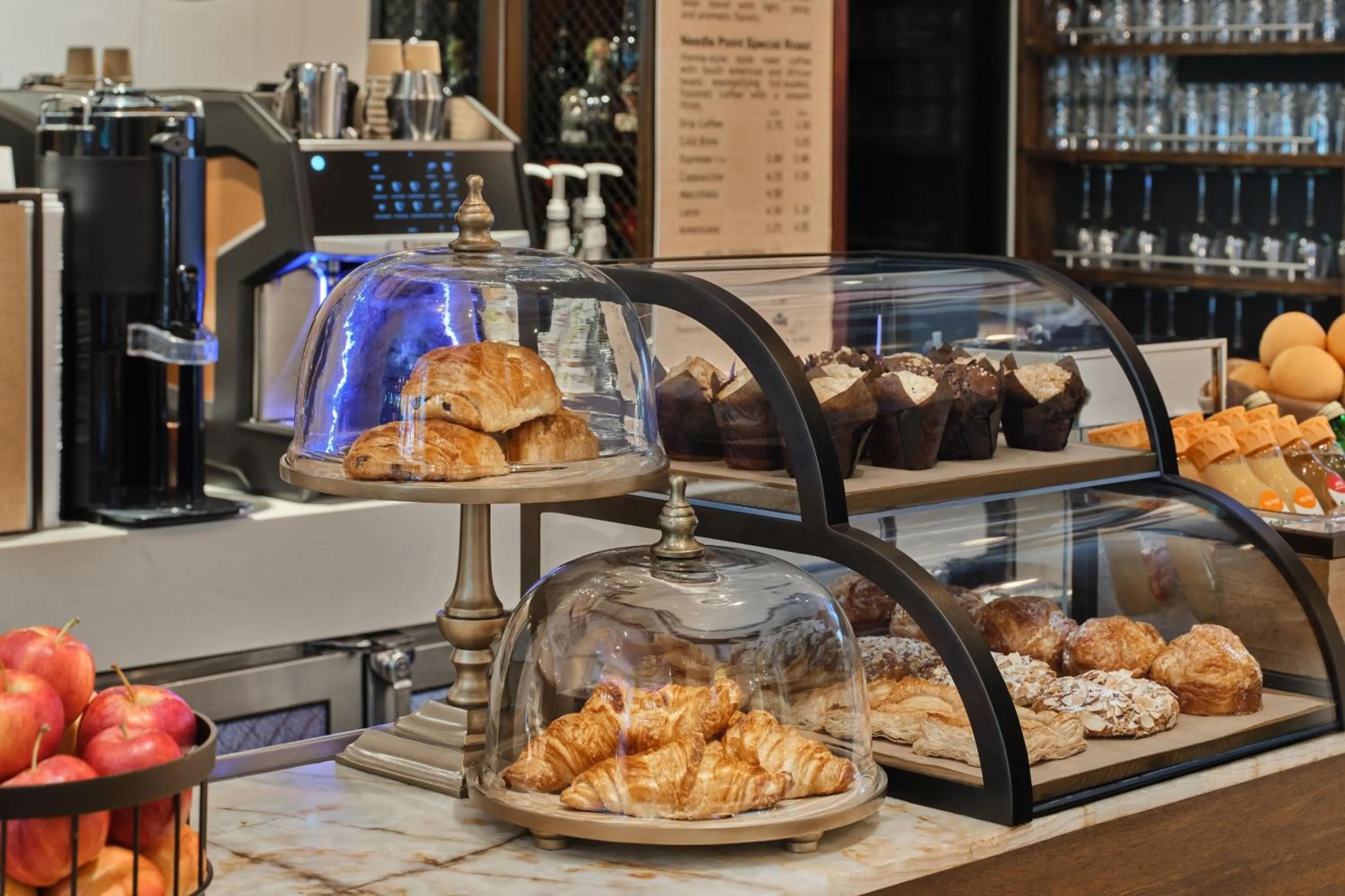 Lounge or bar in Marriott Vacation Club®, New York City 