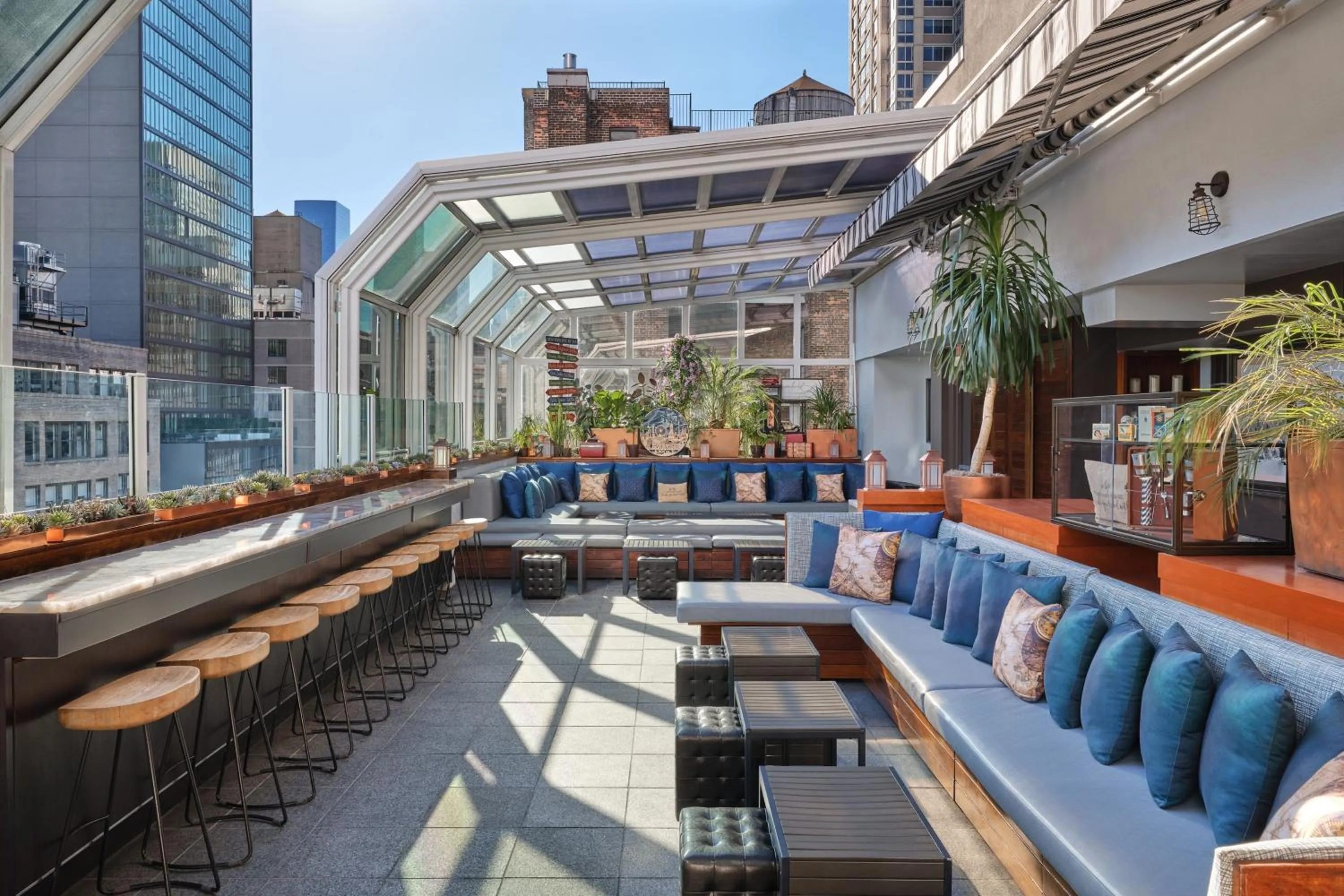 Lounge or bar in Marriott Vacation Club®, New York City 