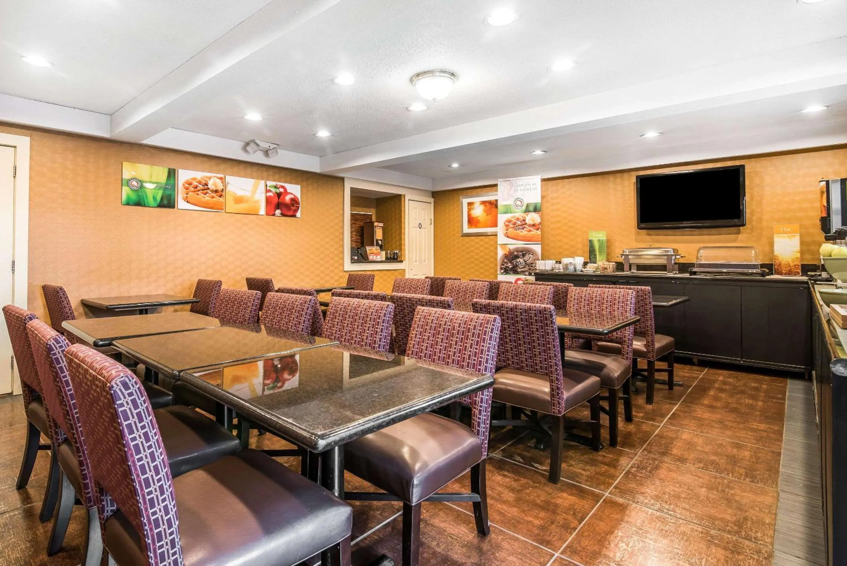 Restaurant/places to eat in Quality Inn Rutland