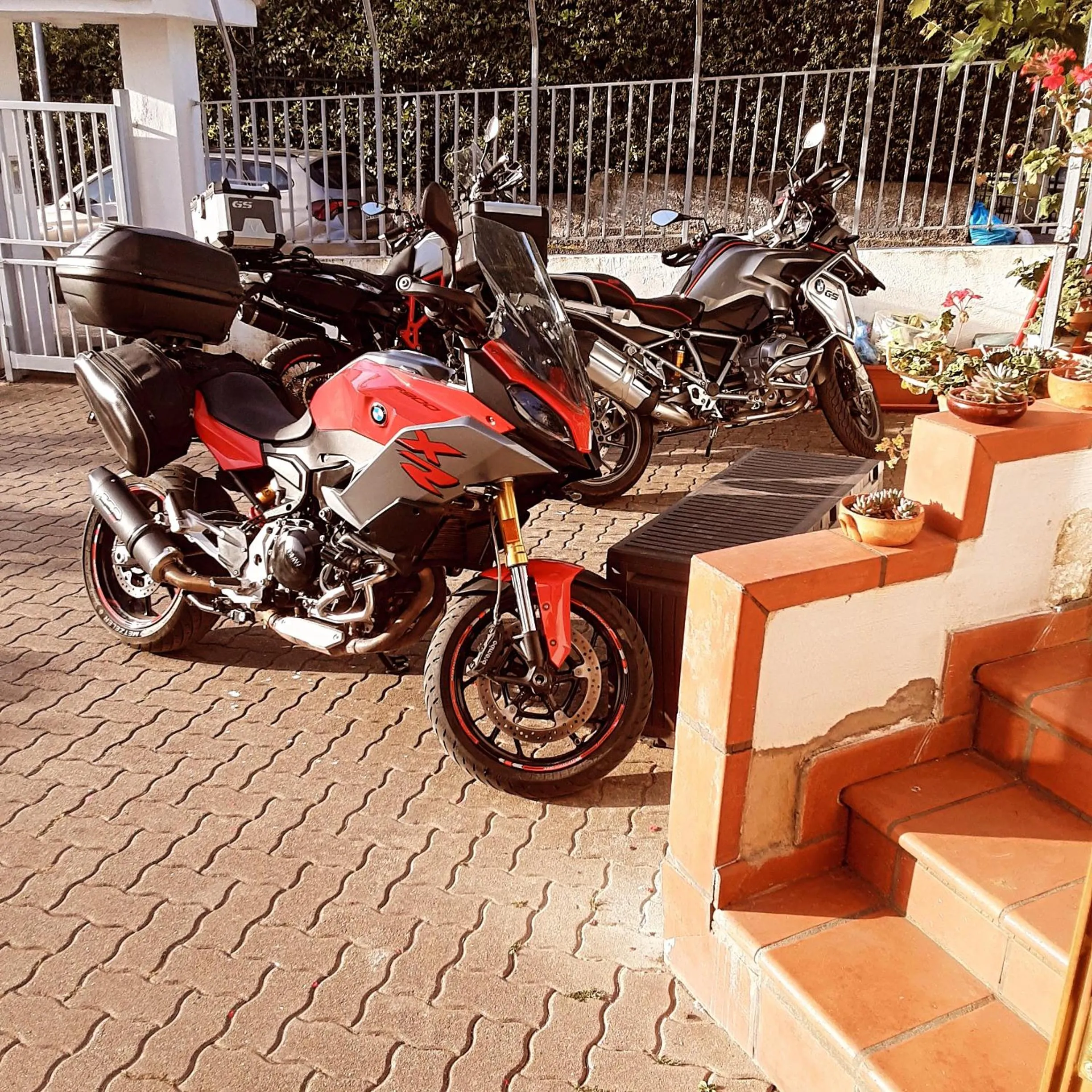 Parking in AceroRosso B&B