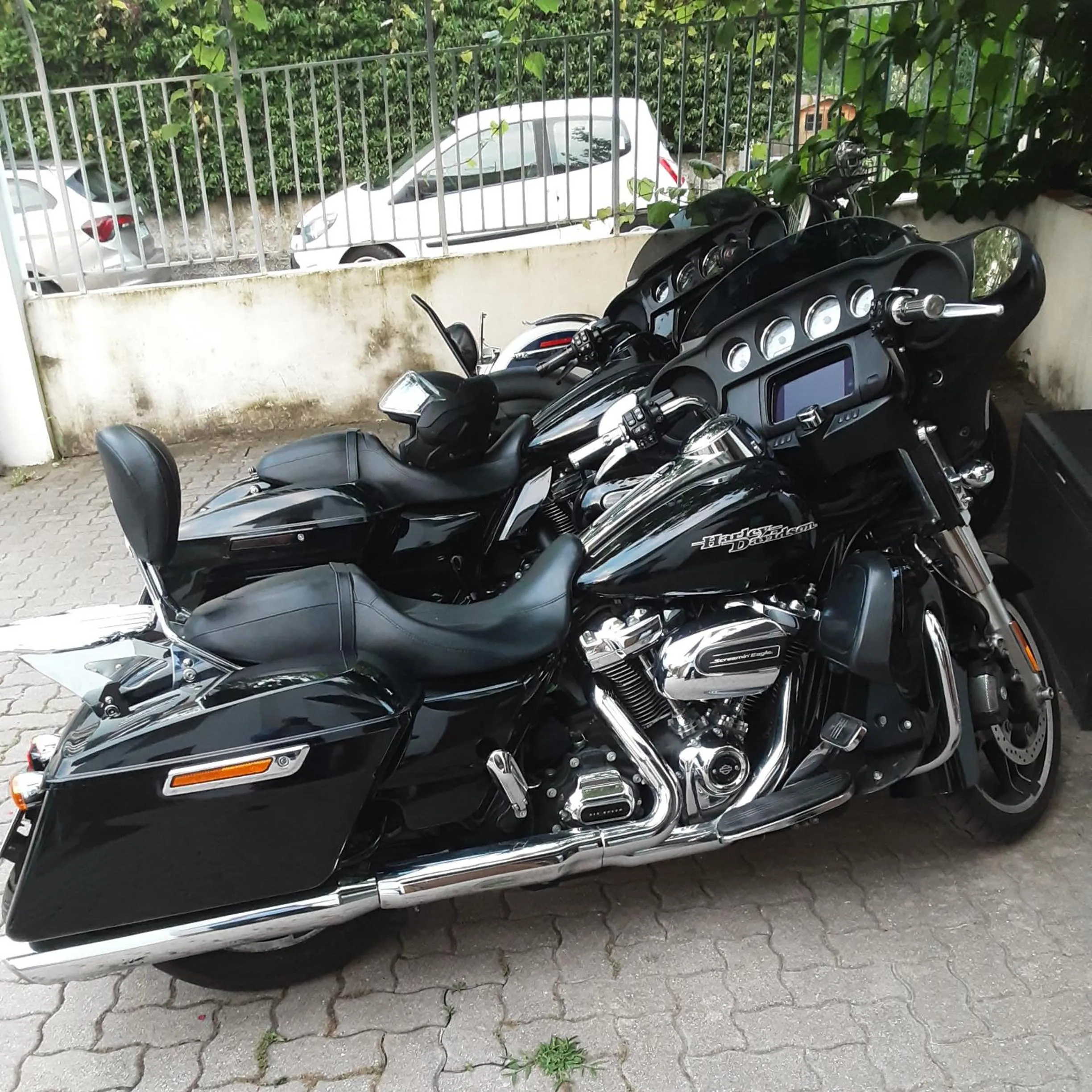 Parking in AceroRosso B&B