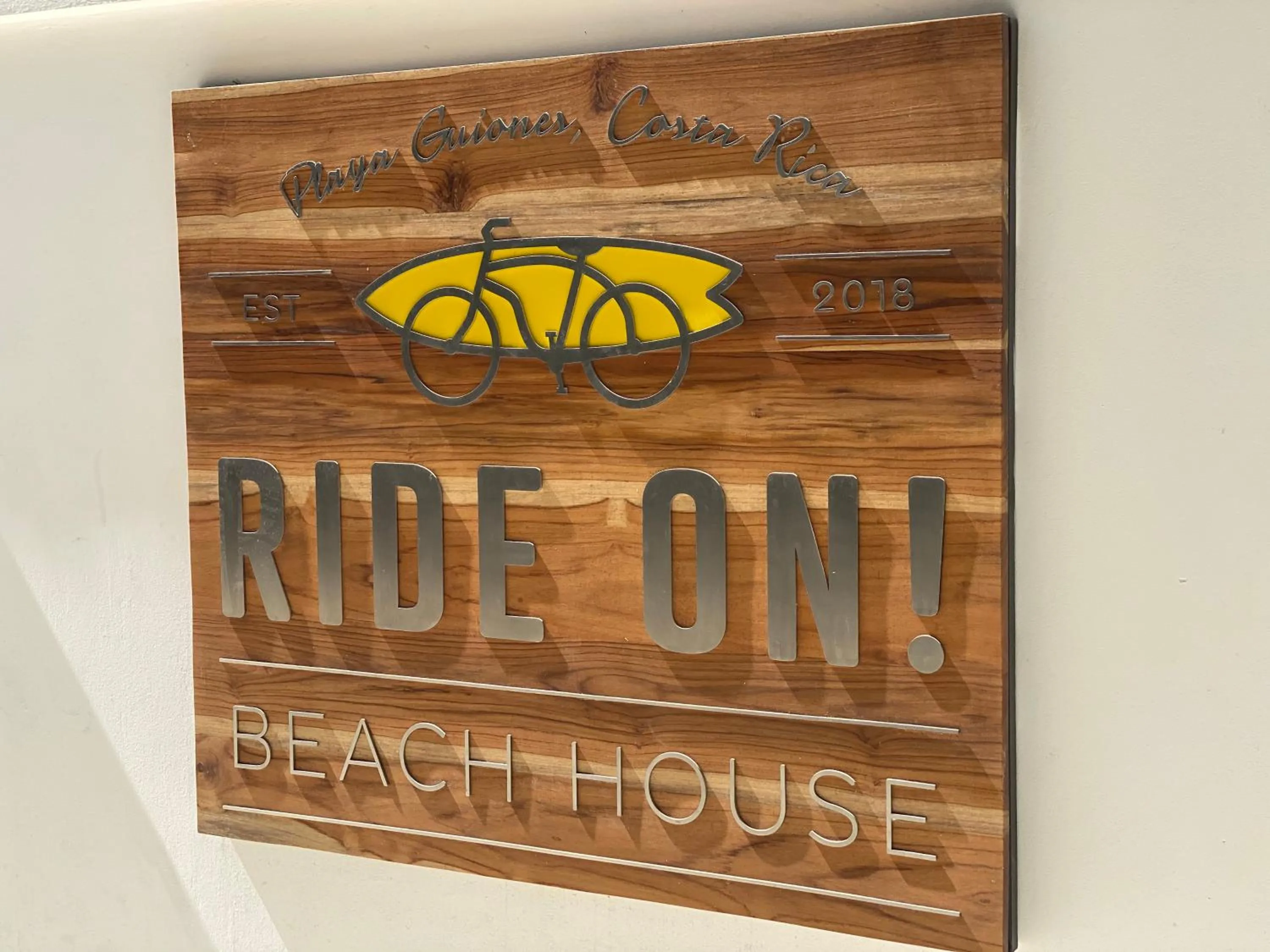 Ride On! Surf Hotel