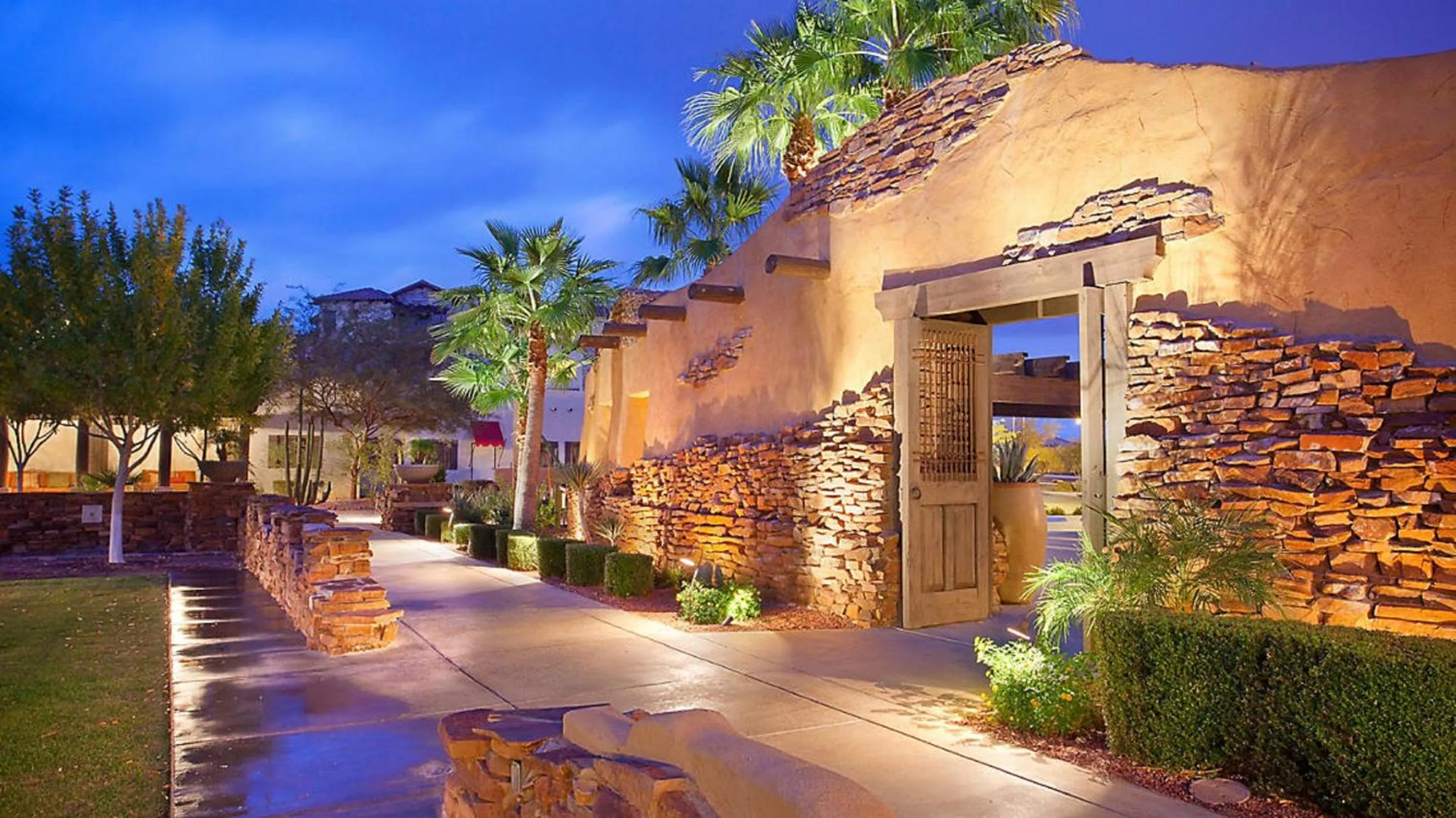 Inner courtyard view in Bluegreen Vacations Cibola Vista Resort and Spa, an Ascend Collection Resort