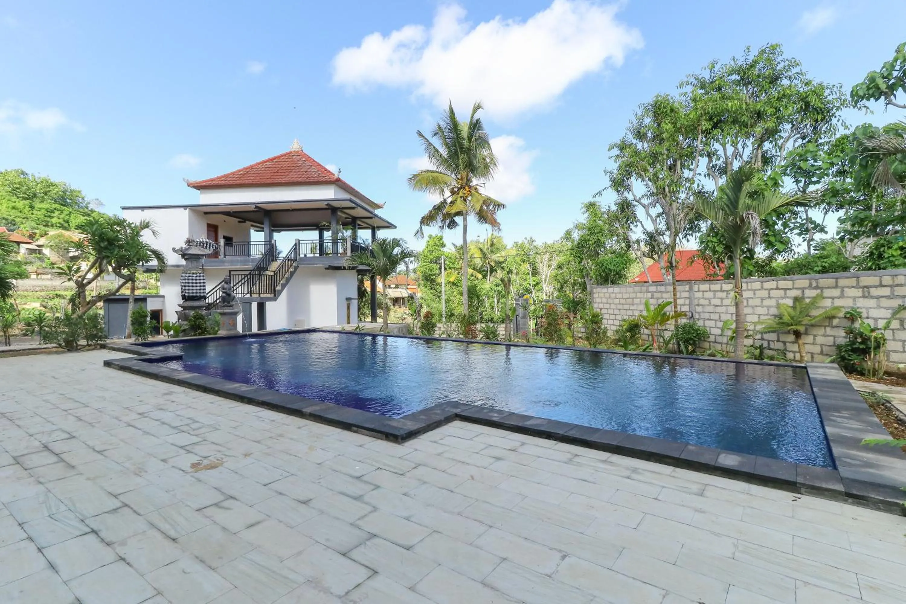 Swimming pool in Artaloka Hotel & Restaurant