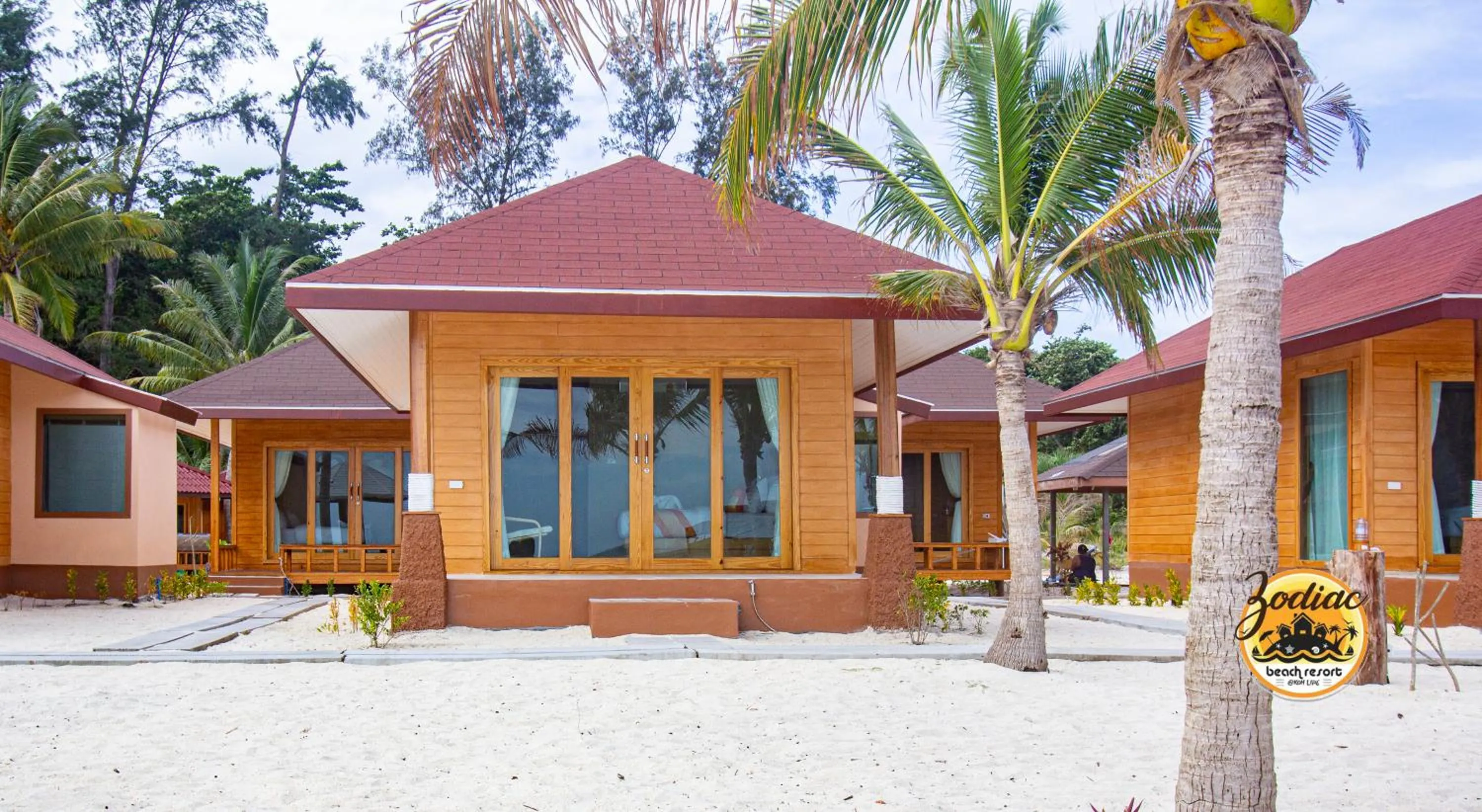 Facade/entrance in Zodiac Seesun Resort