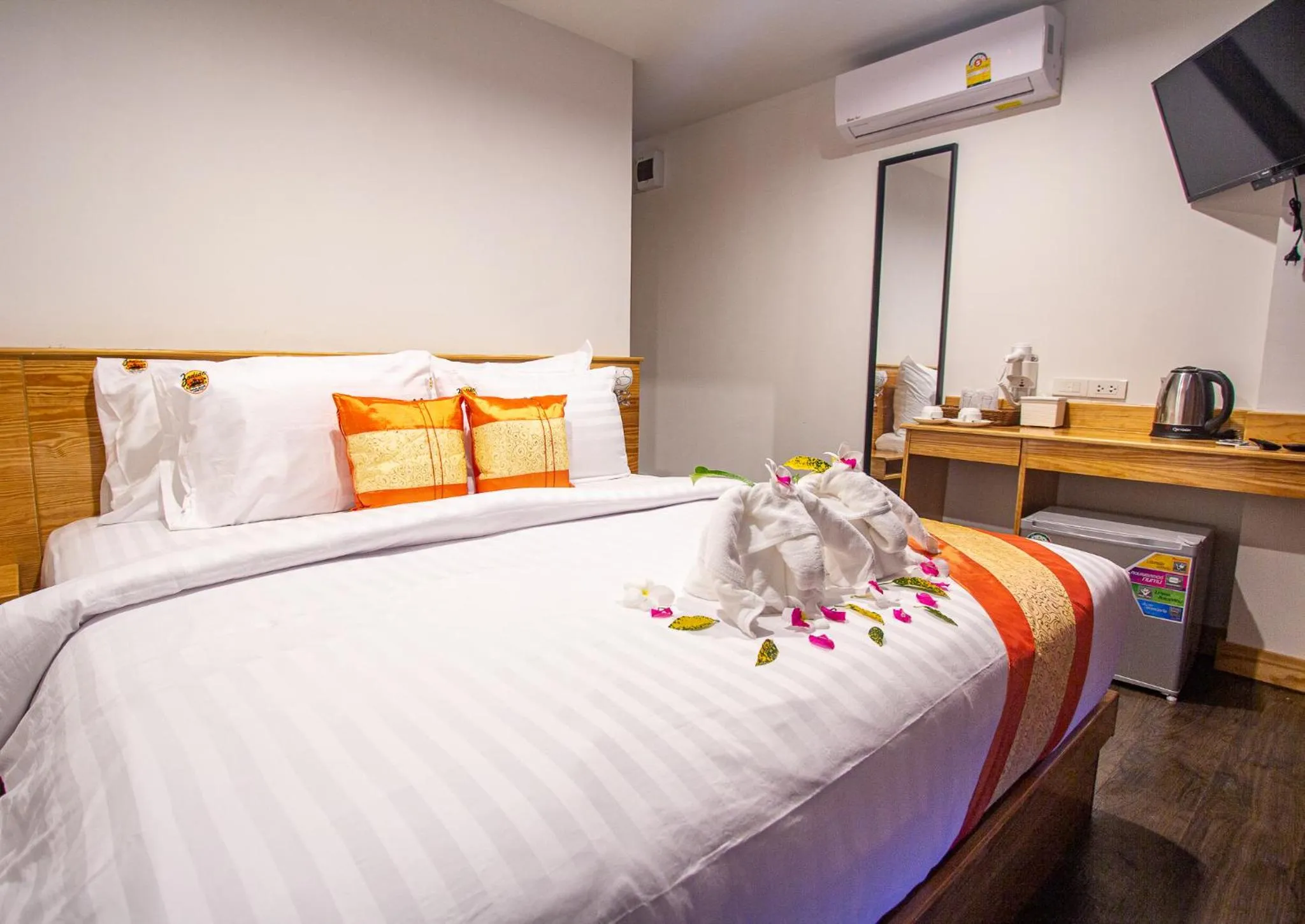 Photo of the whole room, Bed in Zodiac Seesun Resort