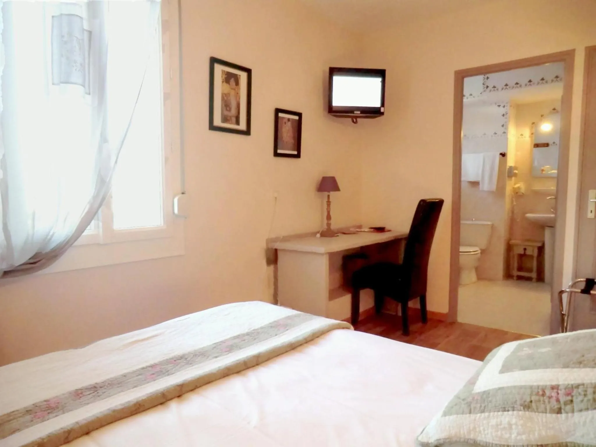 TV and multimedia, Bed in Hôtel du Parc, Avignon Est, The Originals City,