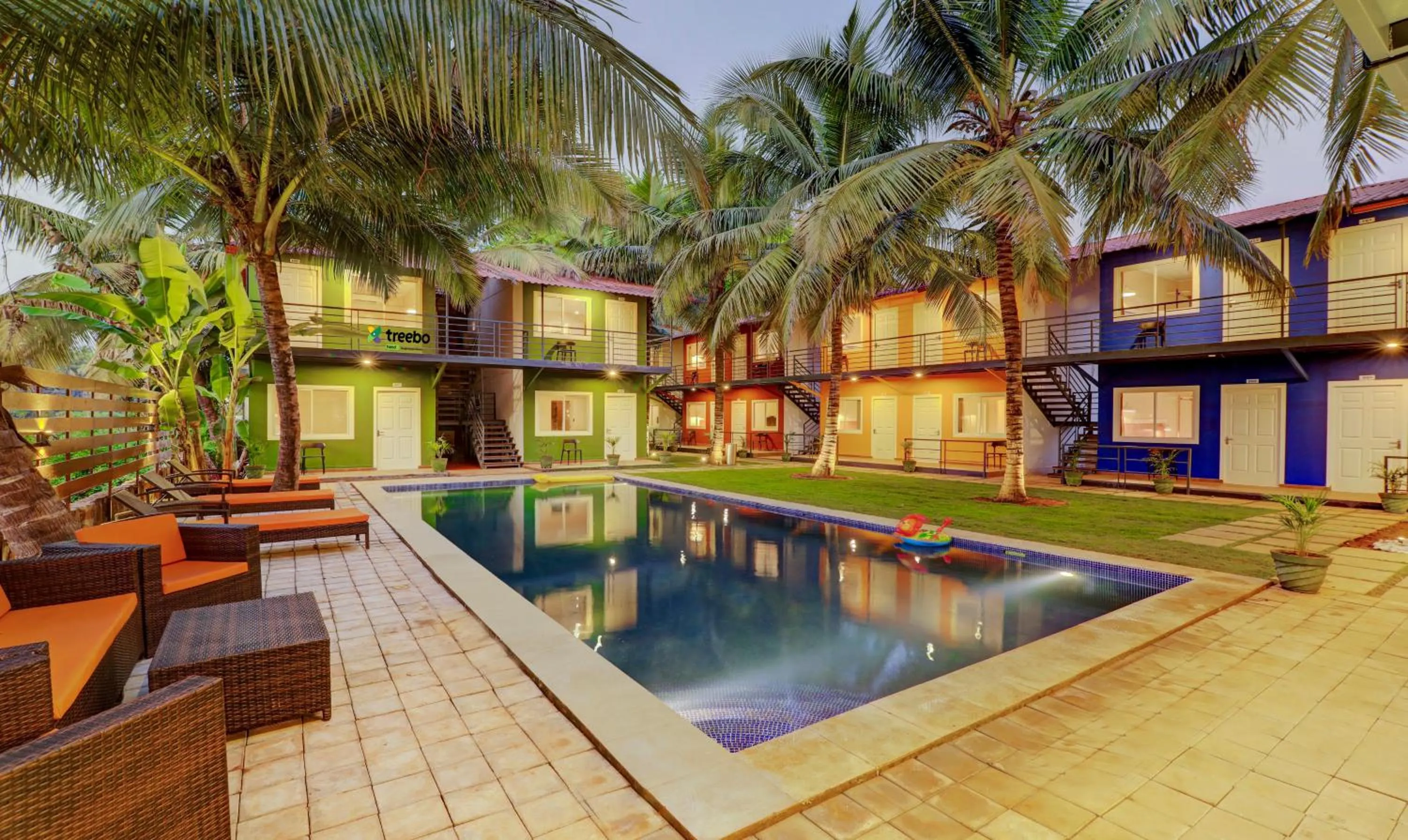 Swimming pool in Treebo Morjim Banyan Resort