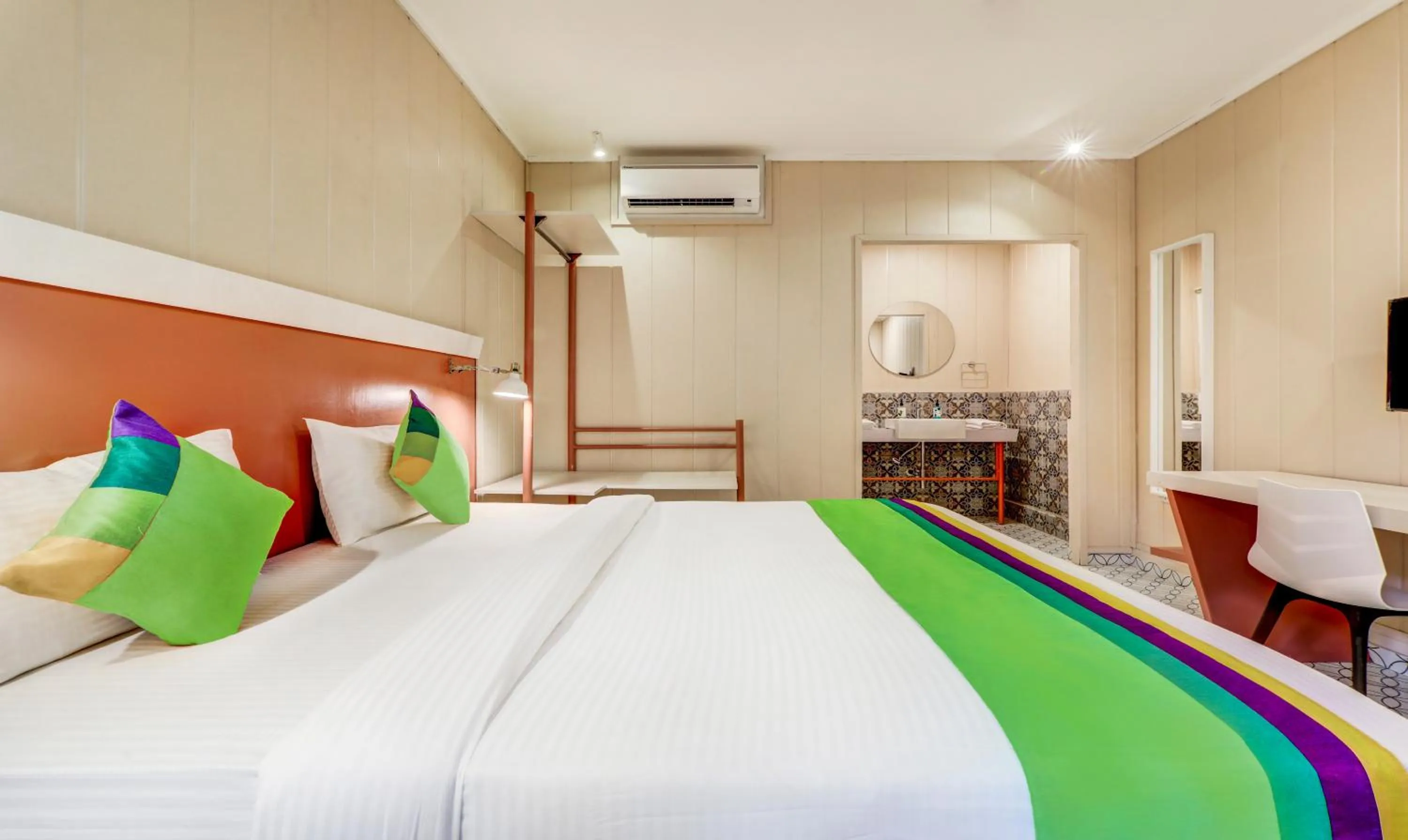 Bedroom, Bed in Treebo Morjim Banyan Resort