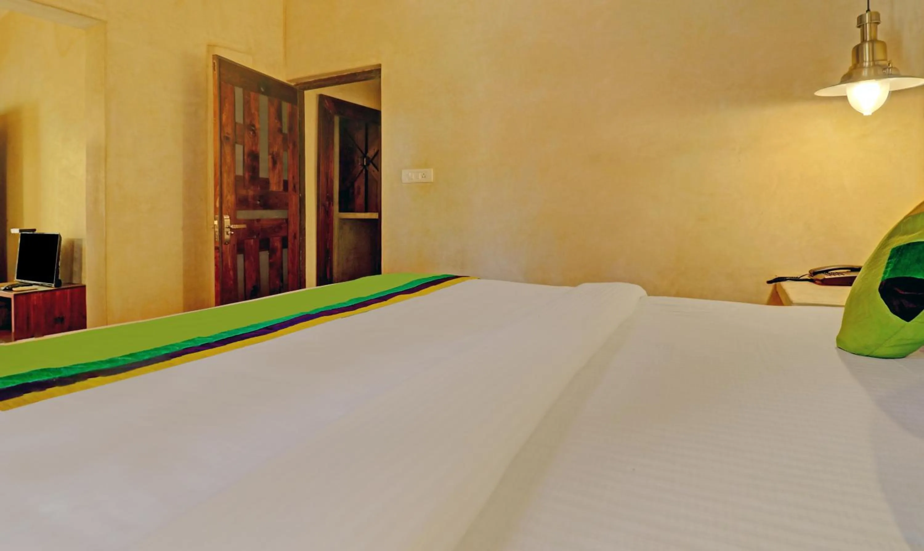 Bedroom, Bed in Treebo Morjim Banyan Resort