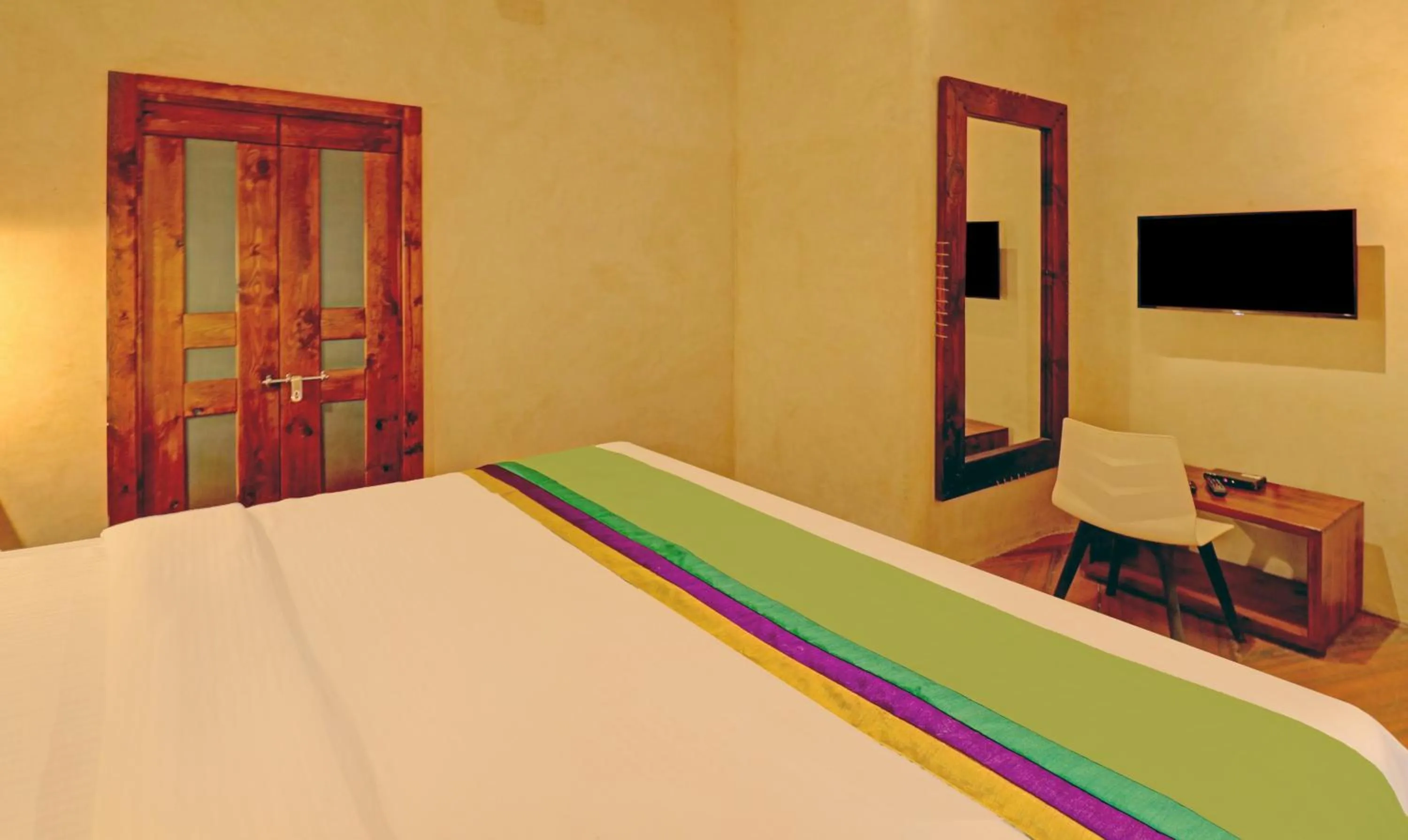 Bedroom, Bed in Treebo Morjim Banyan Resort