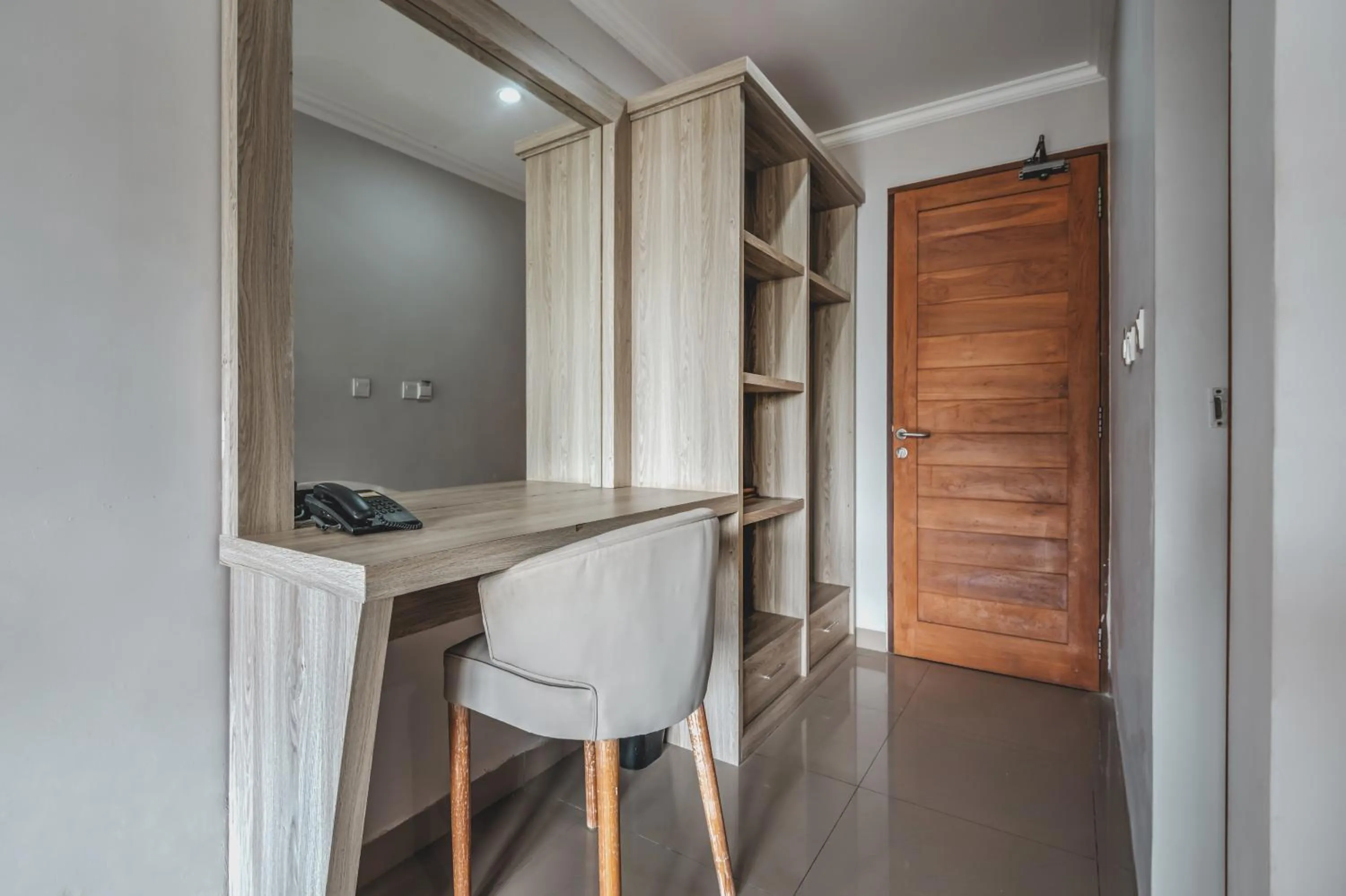 wardrobe in D Sarian Seminyak