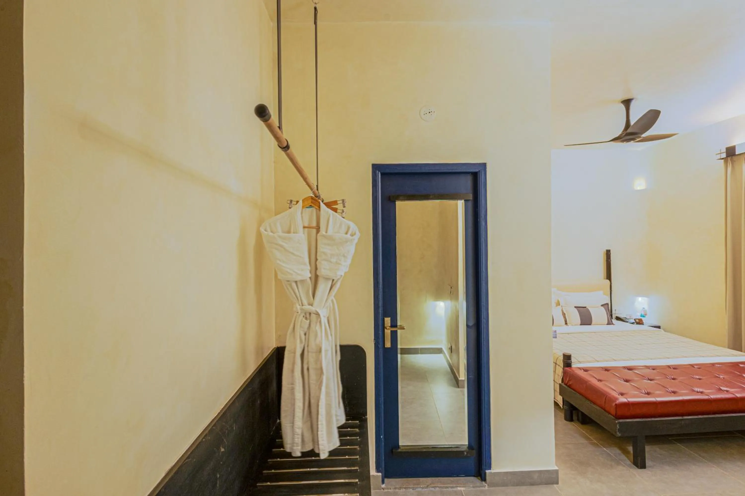 View (from property/room), Bed in The Sierra - By The Lake