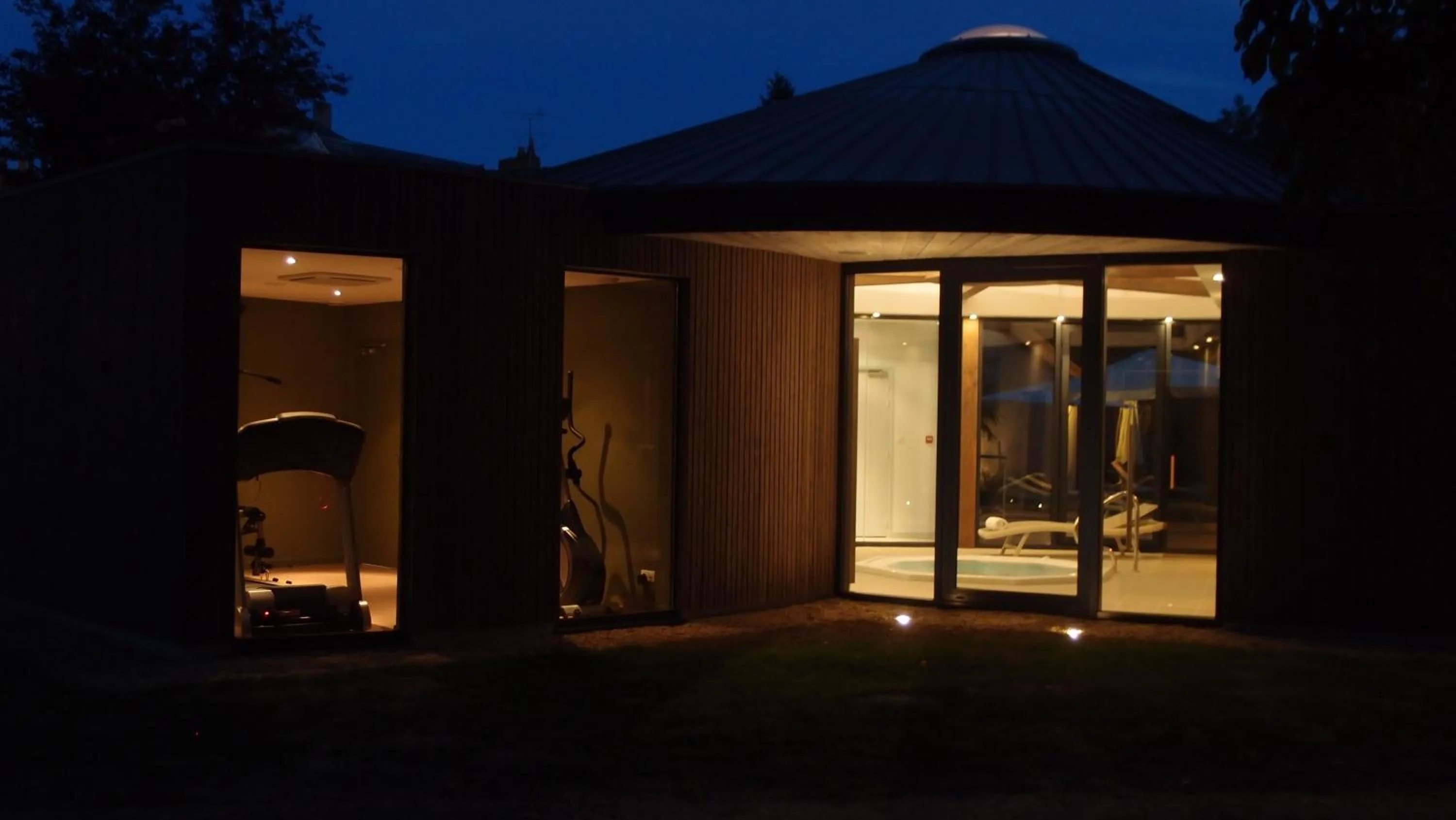 Hot Tub in Logis Le Parc Hotel & Spa