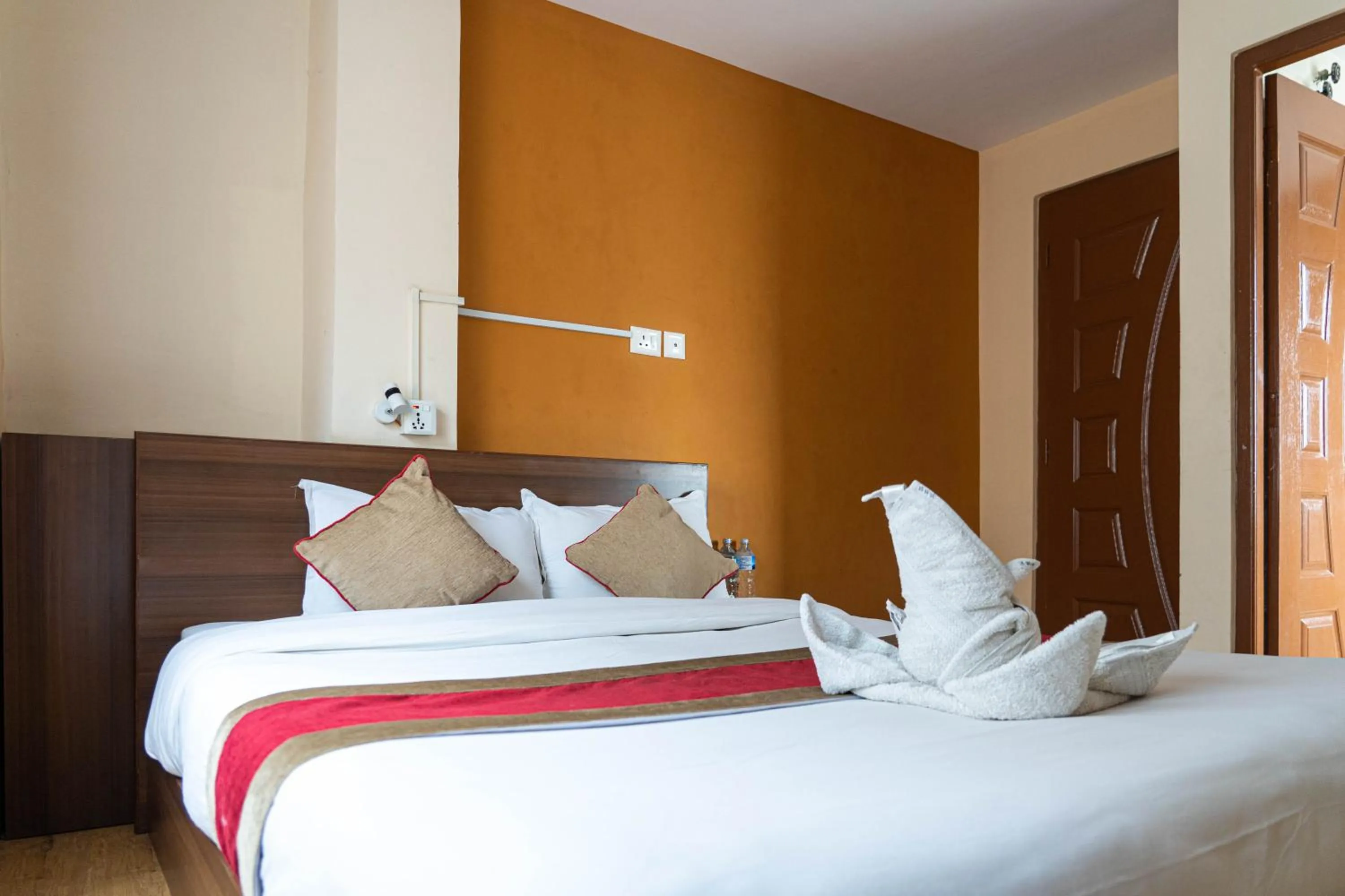 Bedroom, Bed in Holiday Hostel