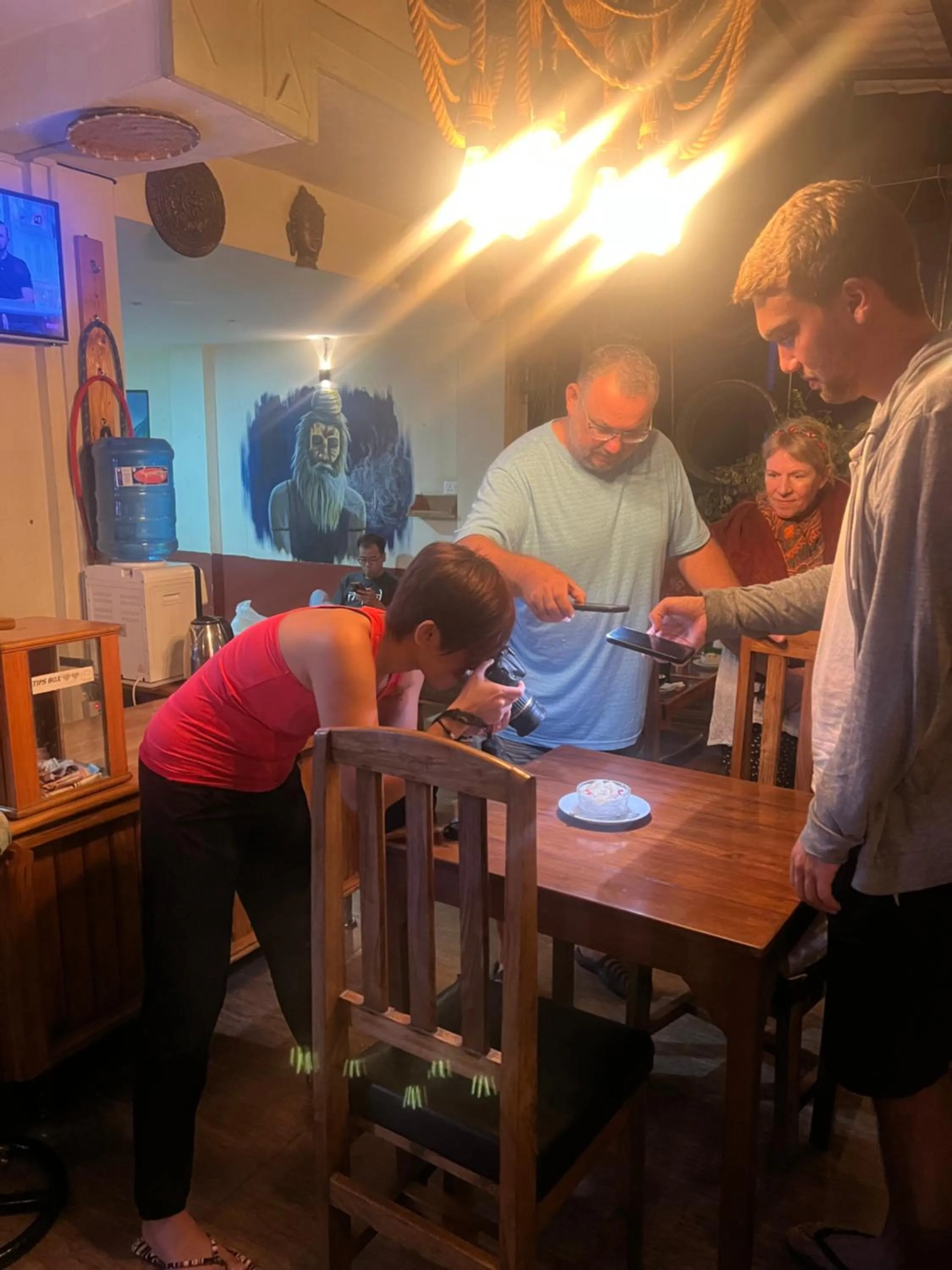 Restaurant/places to eat in Holiday Hostel