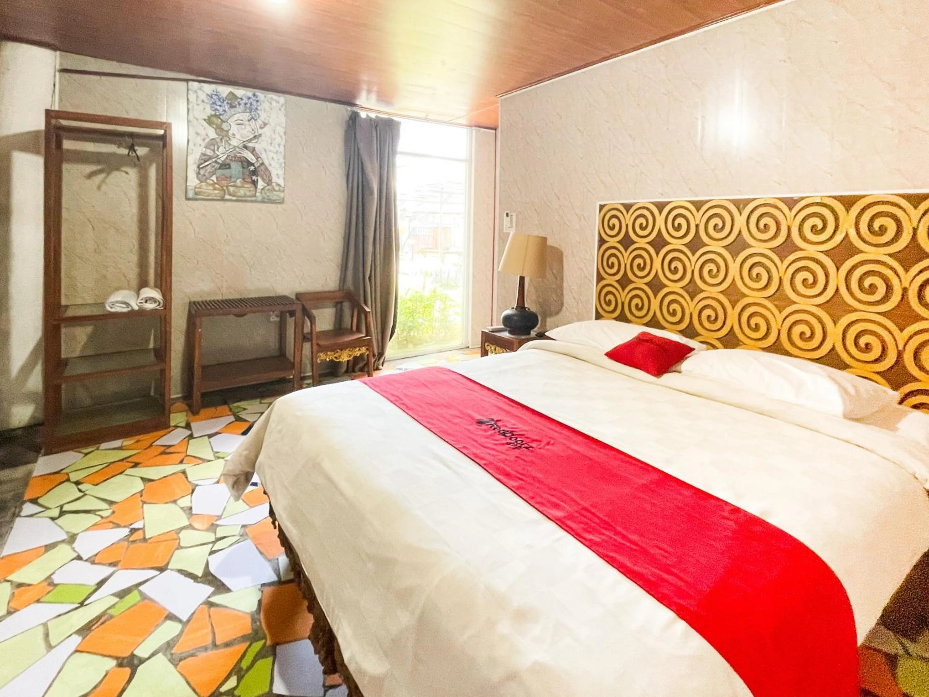 Bedroom, Bed in RedDoorz at Villa Krisna Balangan Beach
