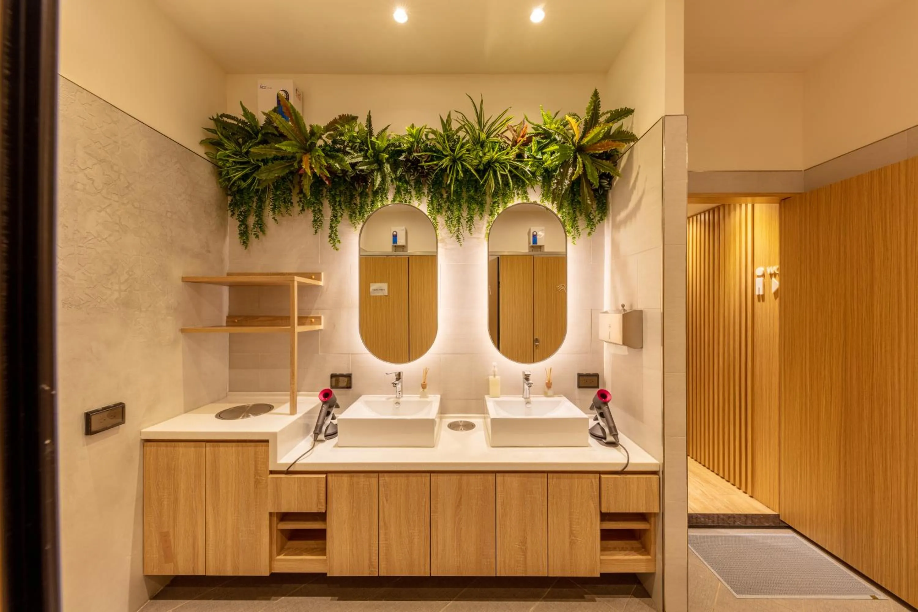 Bathroom in CHO Stay Capsule Hotel-Taoyuan Airport T2