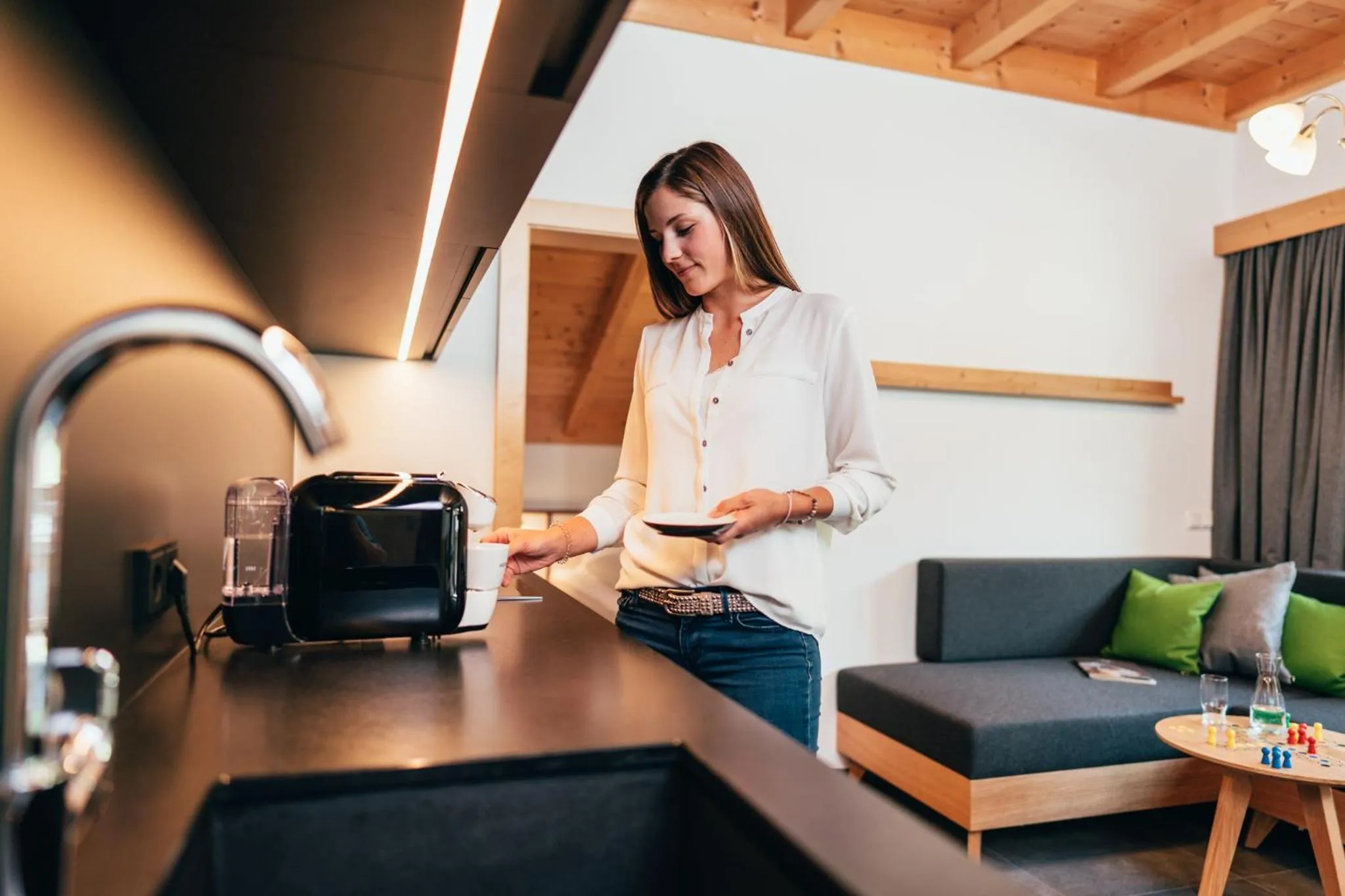 People in Tillga Glück - 4 stars