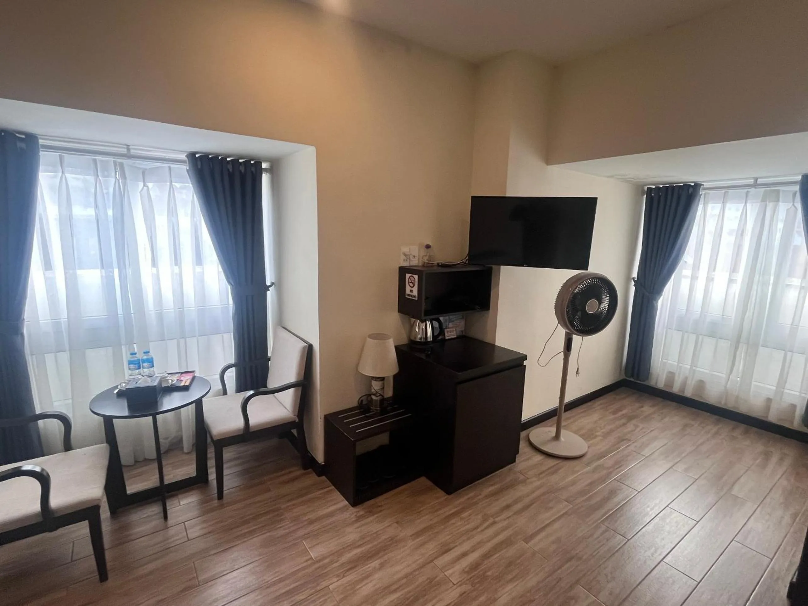 Photo of the whole room in Thien Ly Hotel - Da Lat Center