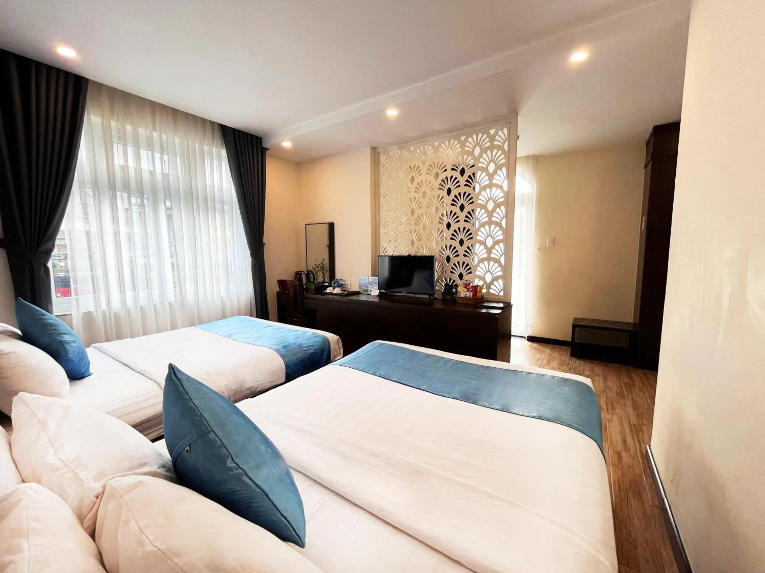 View (from property/room), Bed in Thien Ly Hotel - Da Lat Center