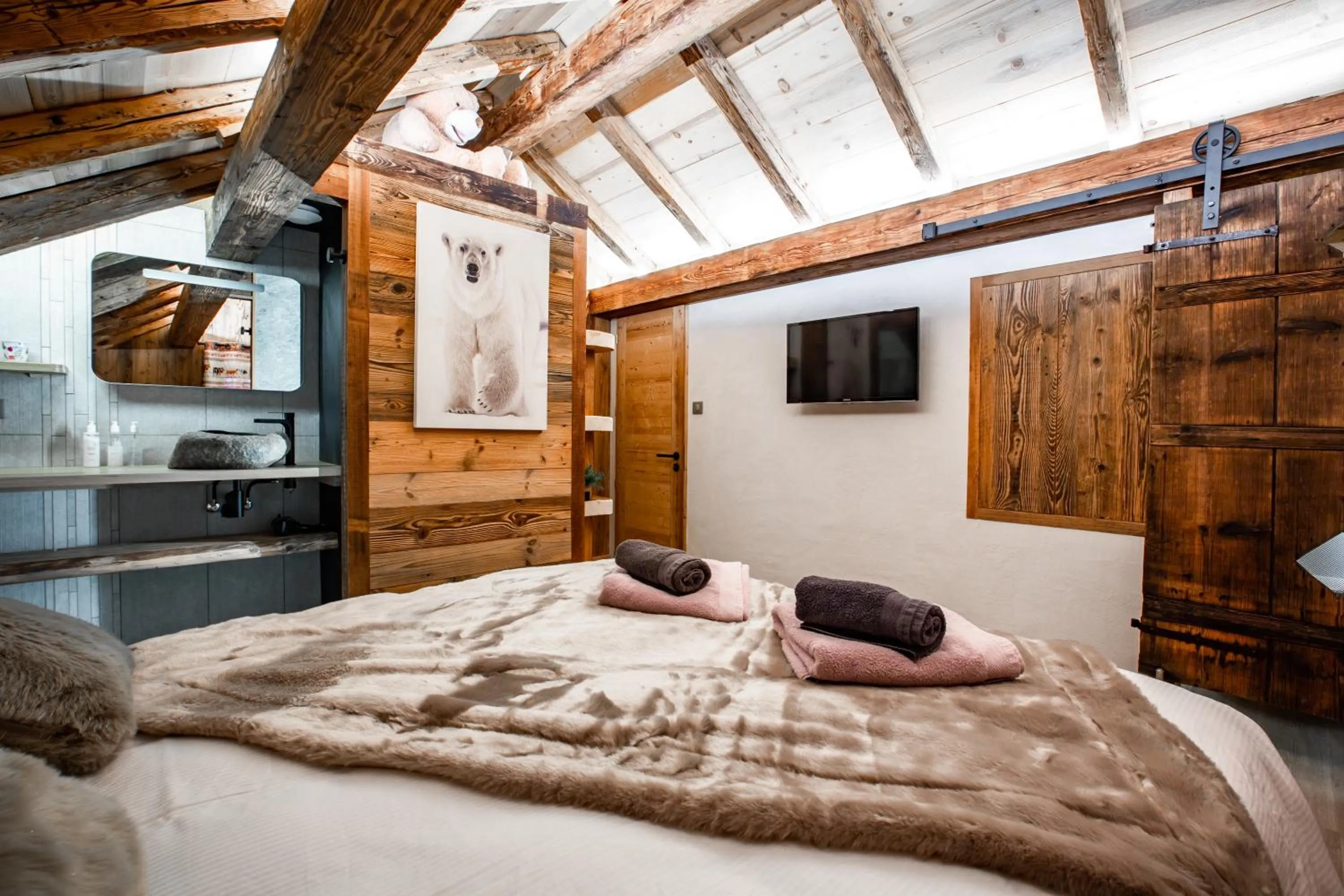 Bed in Les Mazots des Fées