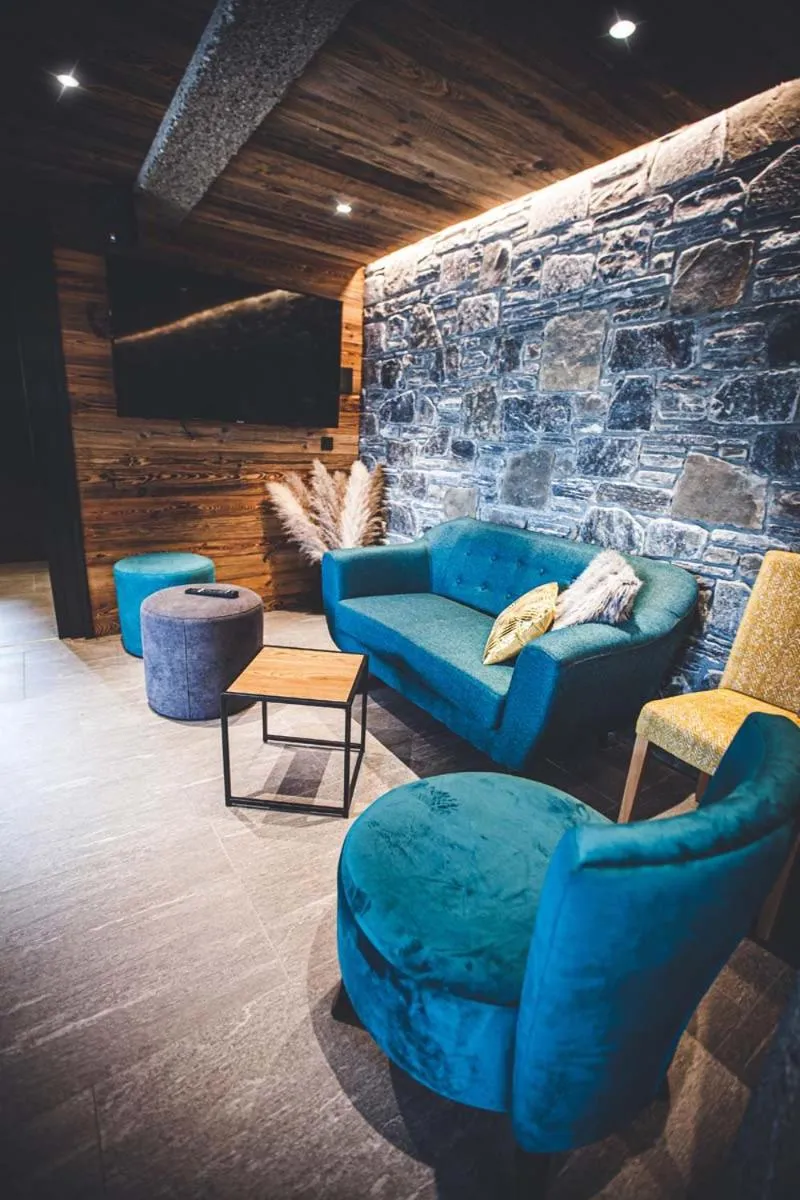 Property building in Les Mazots des Fées