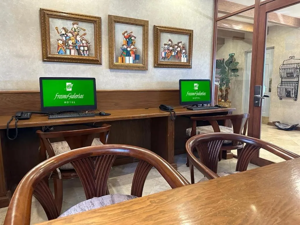 TV and multimedia in Fresno Galerias