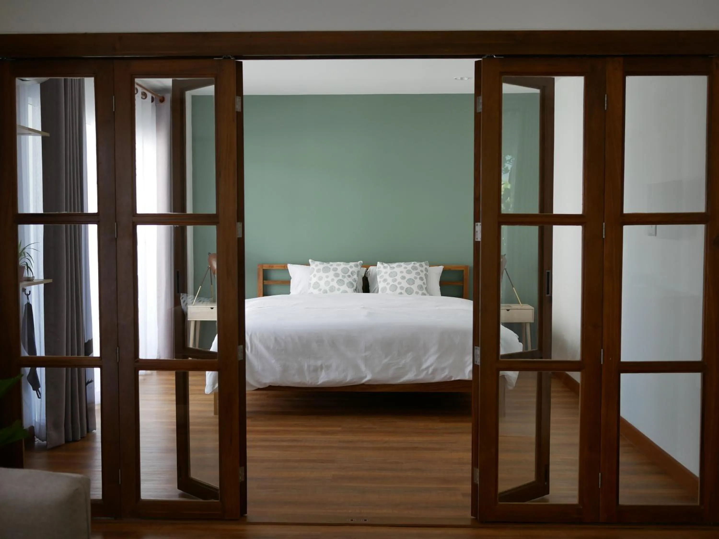 Bedroom, Bed in Breadfruit