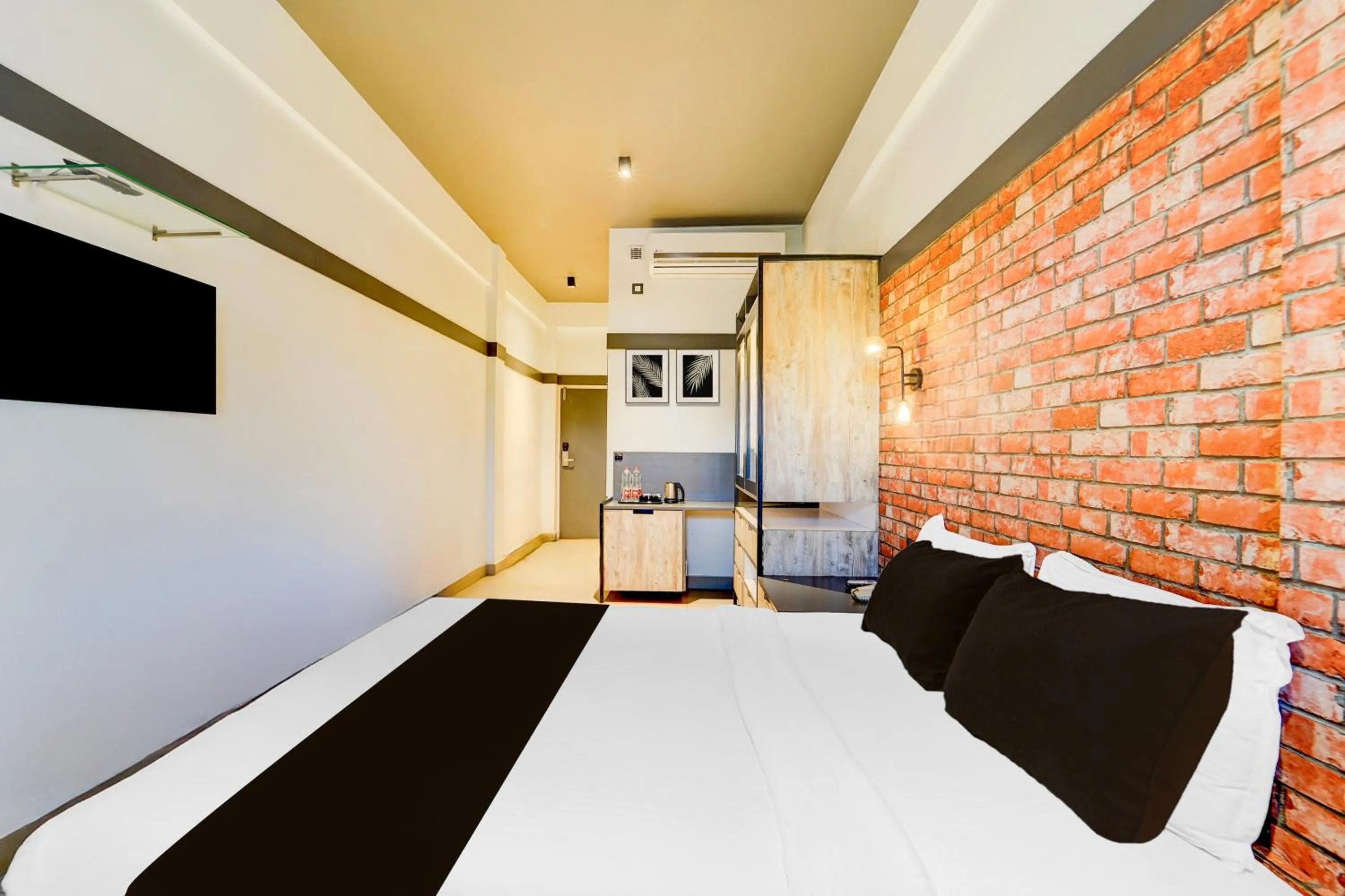 Bedroom, Bed in Super Townhouse Oak Mangalore