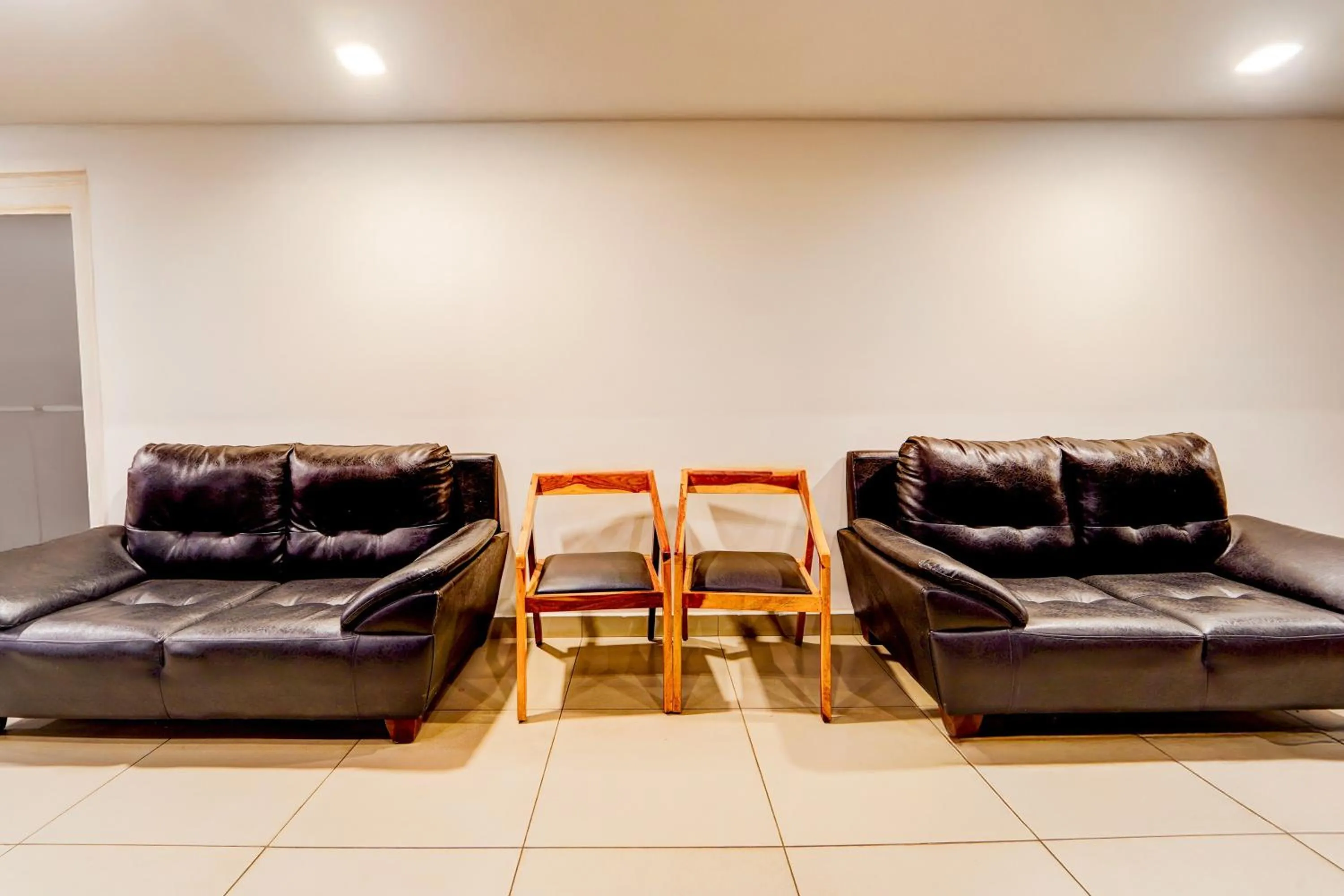 Lobby or reception in Super Townhouse Oak Mangalore