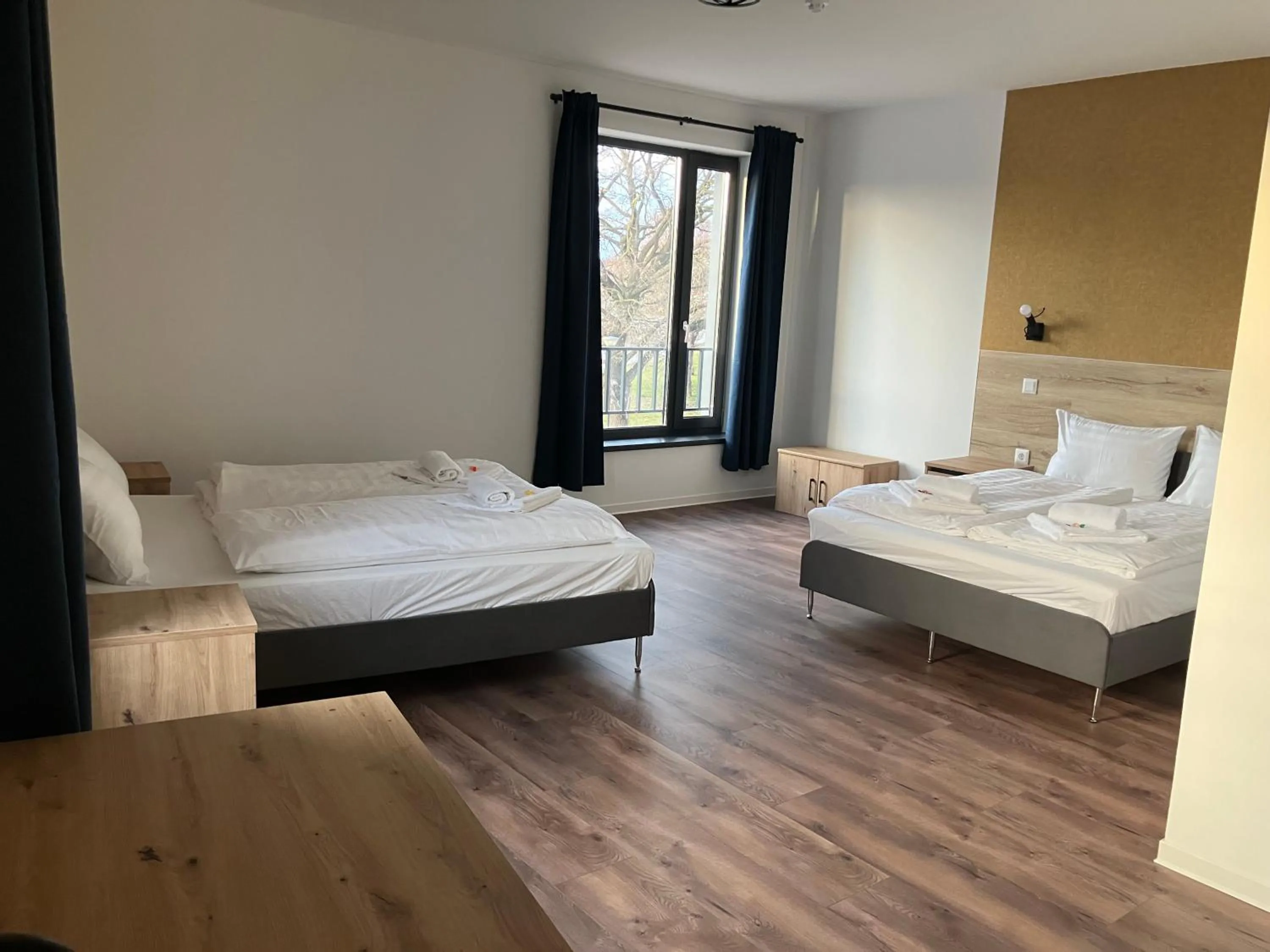 Bedroom, Bed in Ludwig Hotel