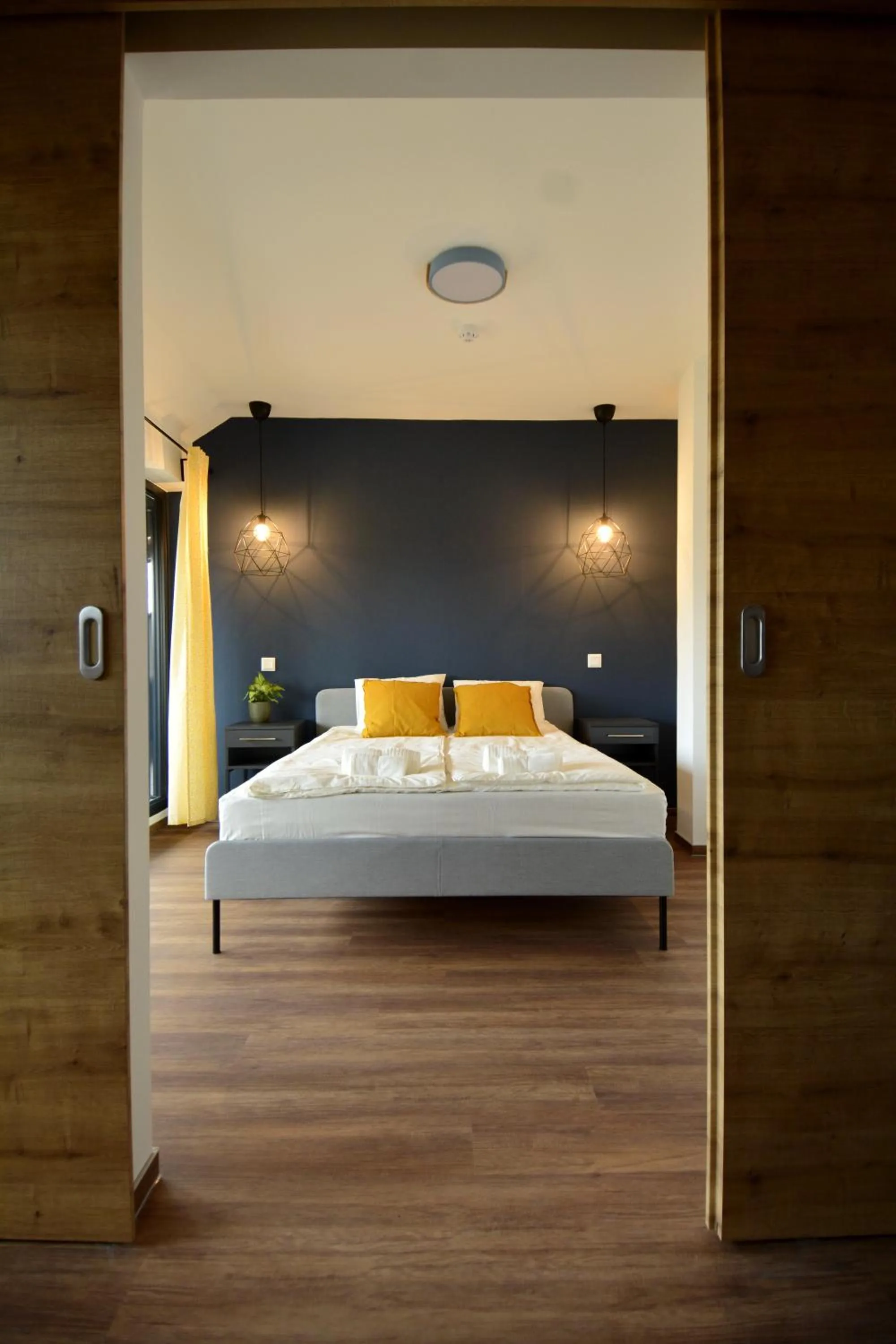 Bedroom, Bed in Ludwig Hotel