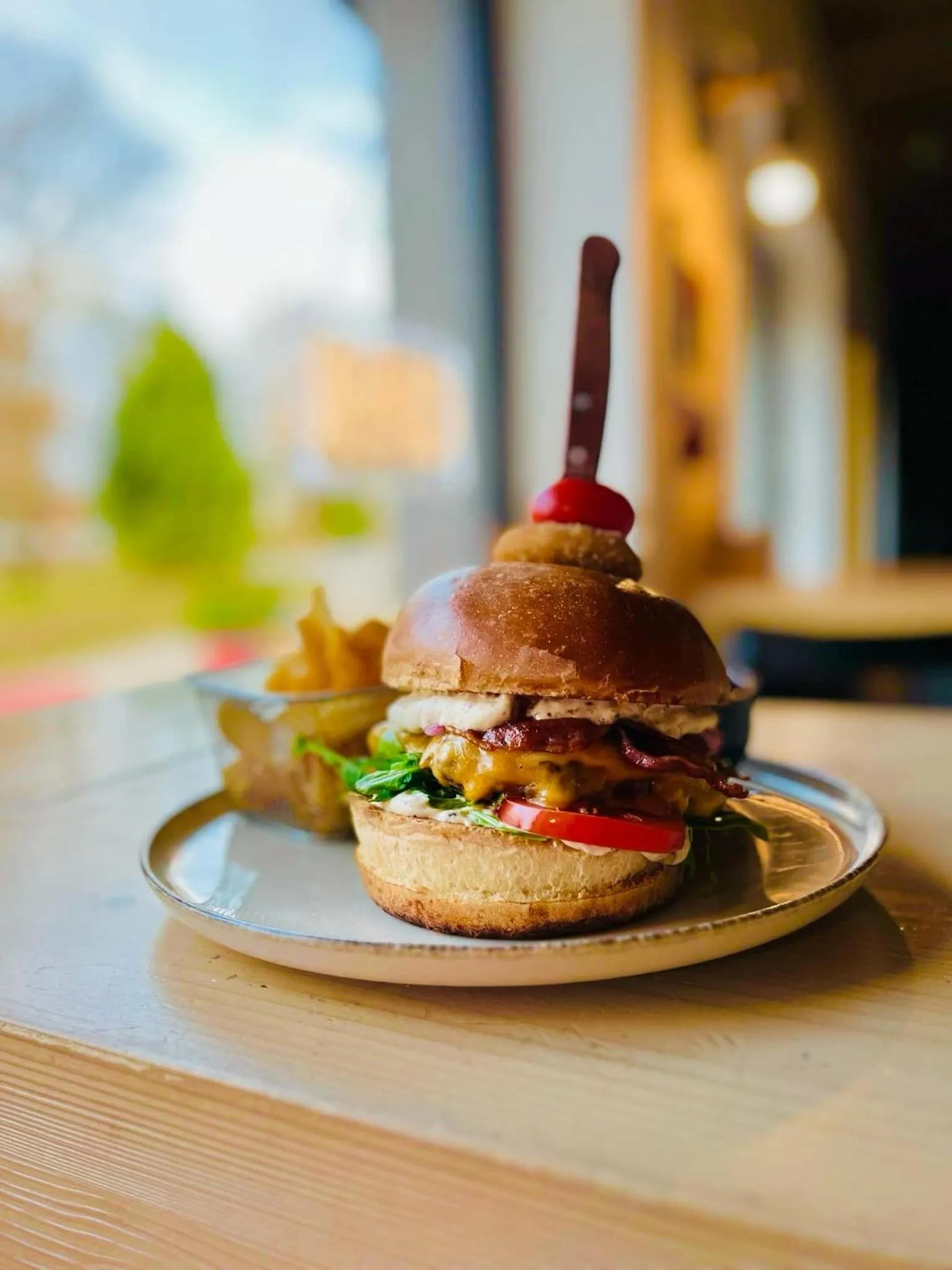 Restaurant/places to eat in Ludwig Hotel