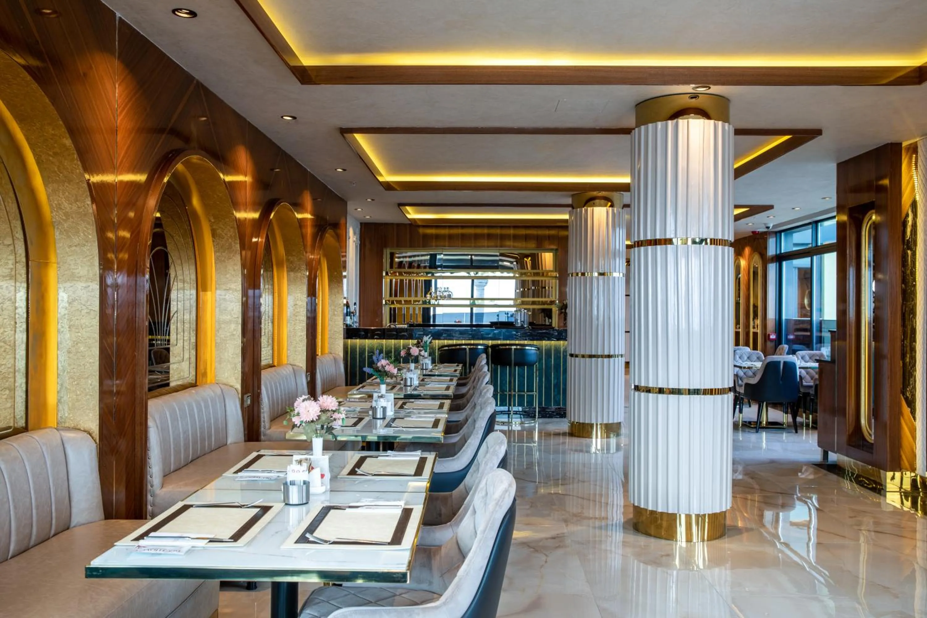 Restaurant/places to eat in Beethoven Senfoni Hotel