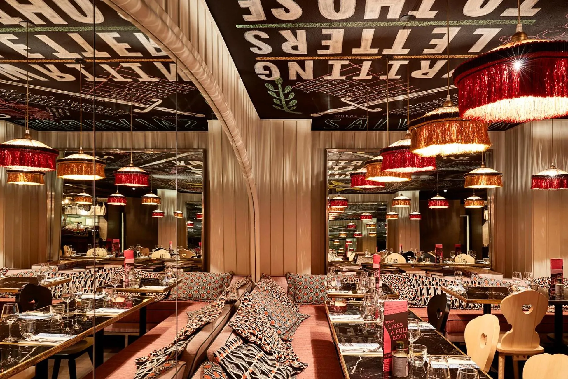 Restaurant/places to eat in Mama Shelter Paris East