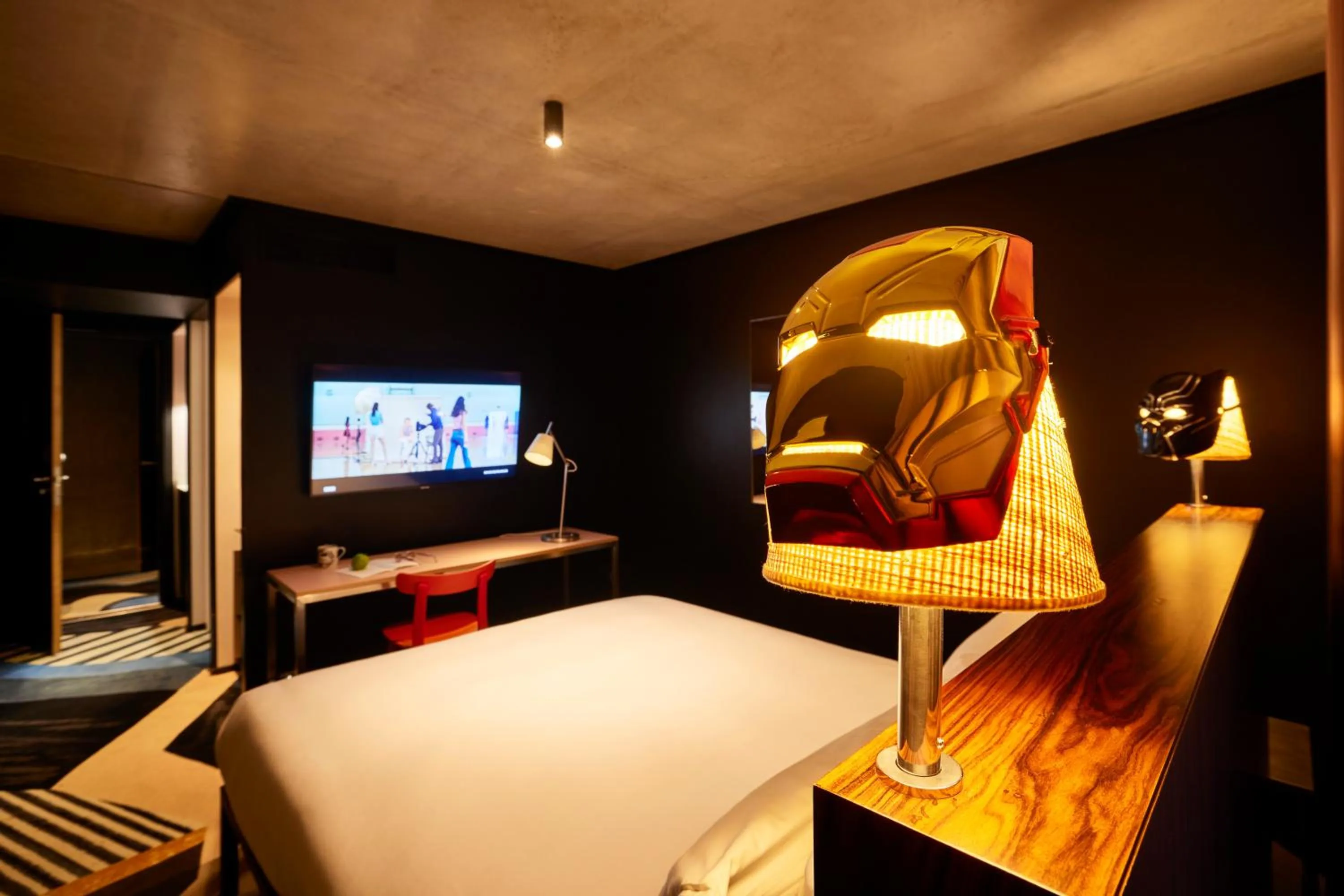 Bed in Mama Shelter Paris East