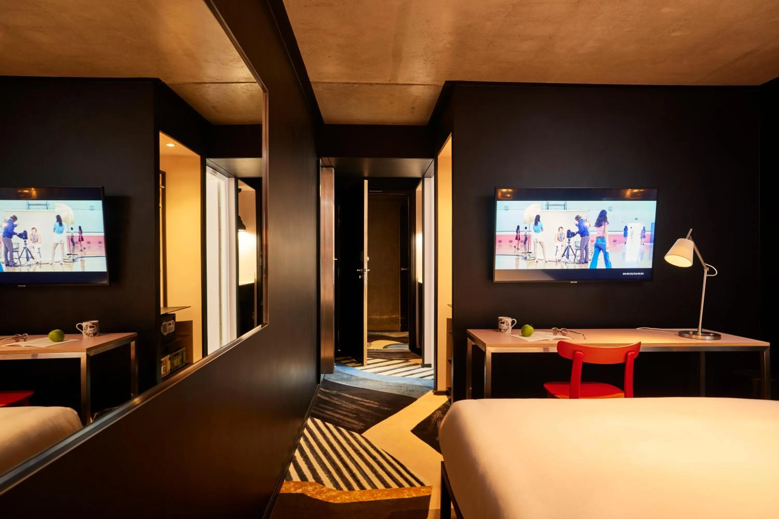 Bed in Mama Shelter Paris East