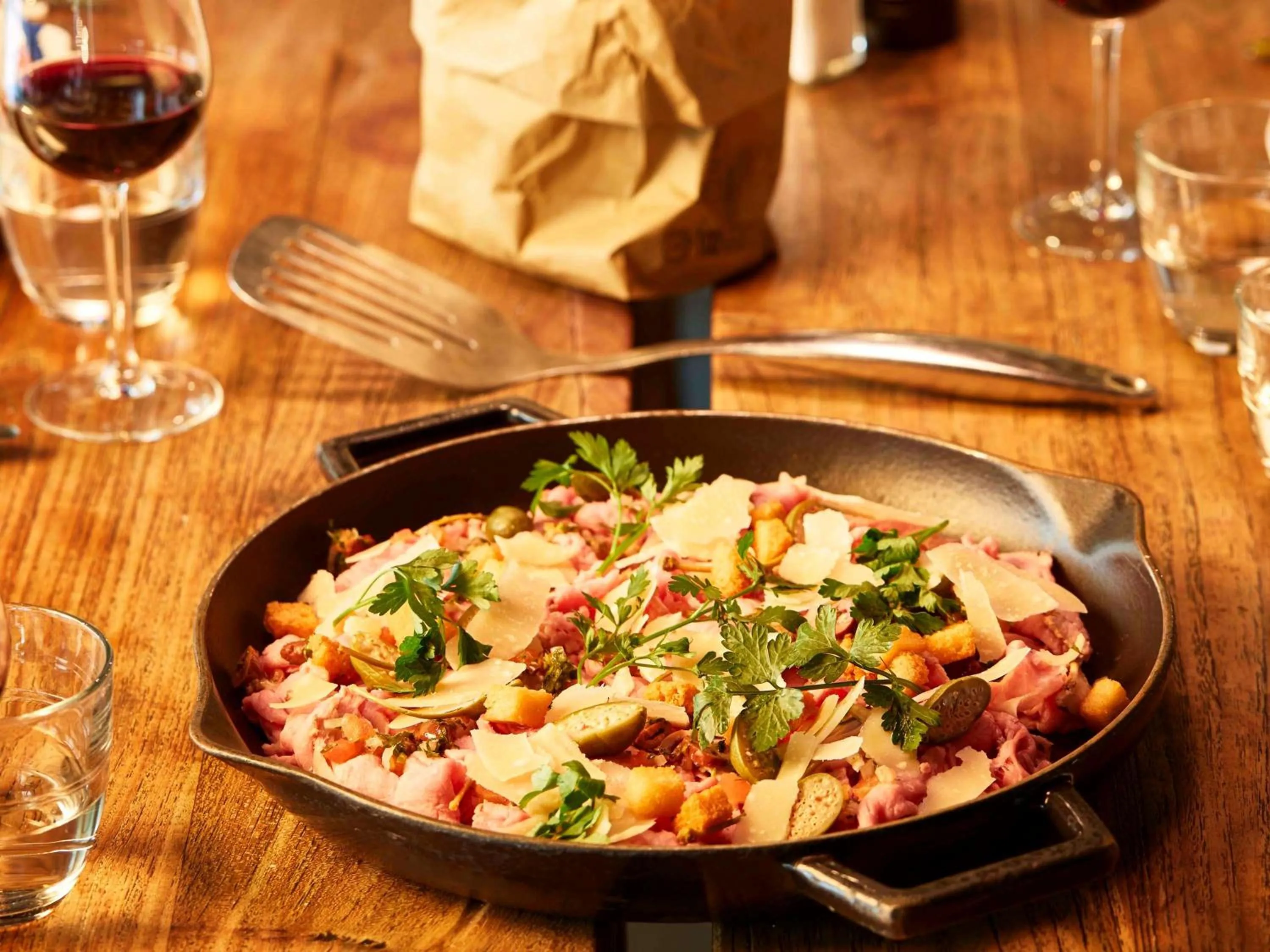 Restaurant/places to eat in Mama Shelter Paris East