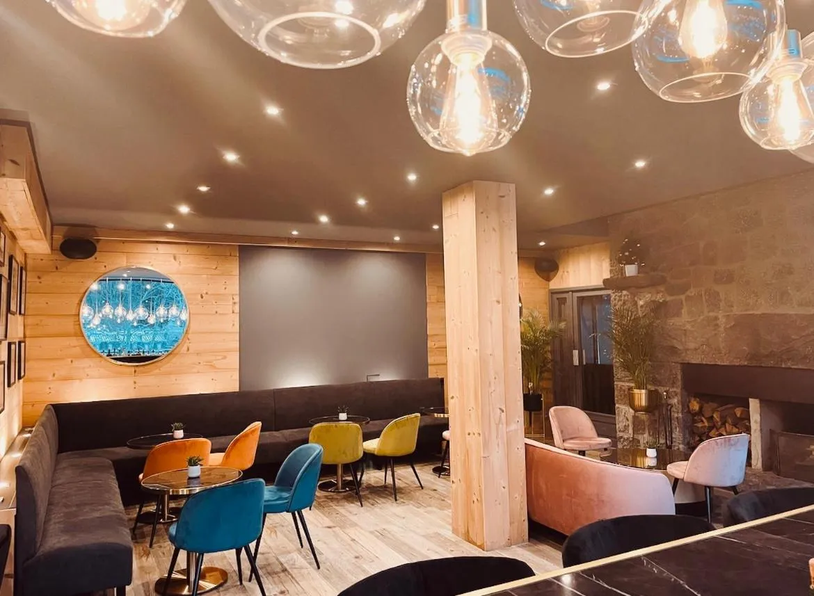 Lounge or bar in Hotel Le Panorama