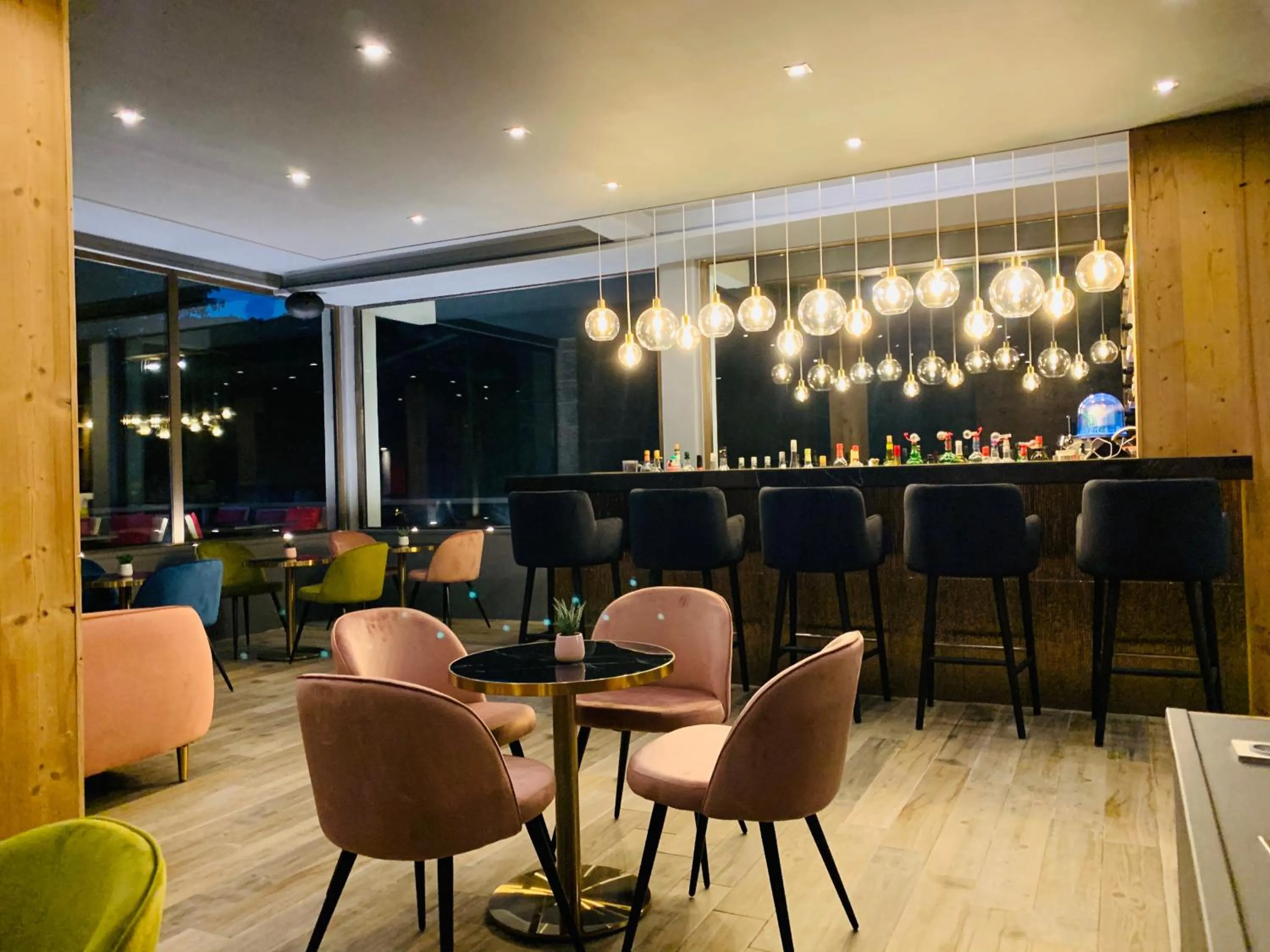 Lounge or bar in Hotel Le Panorama