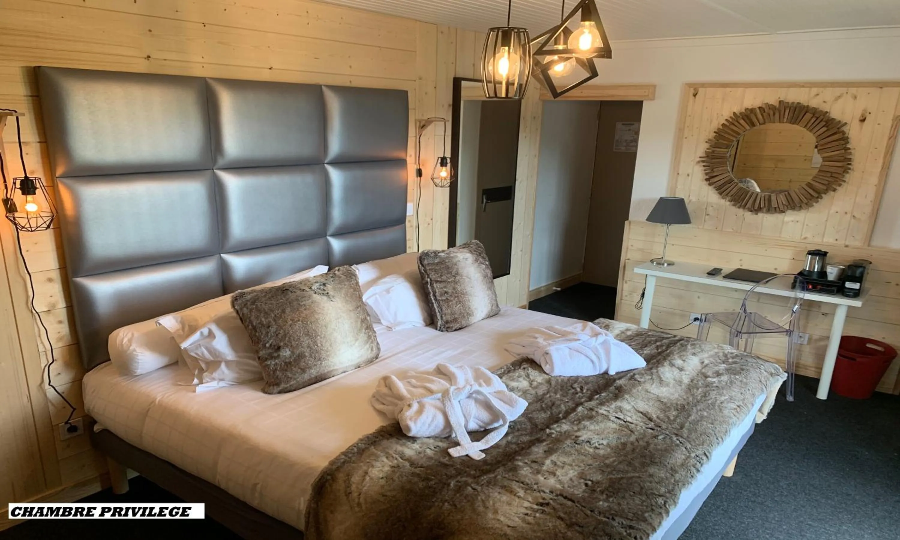 Photo of the whole room, Bed in Hotel Le Panorama