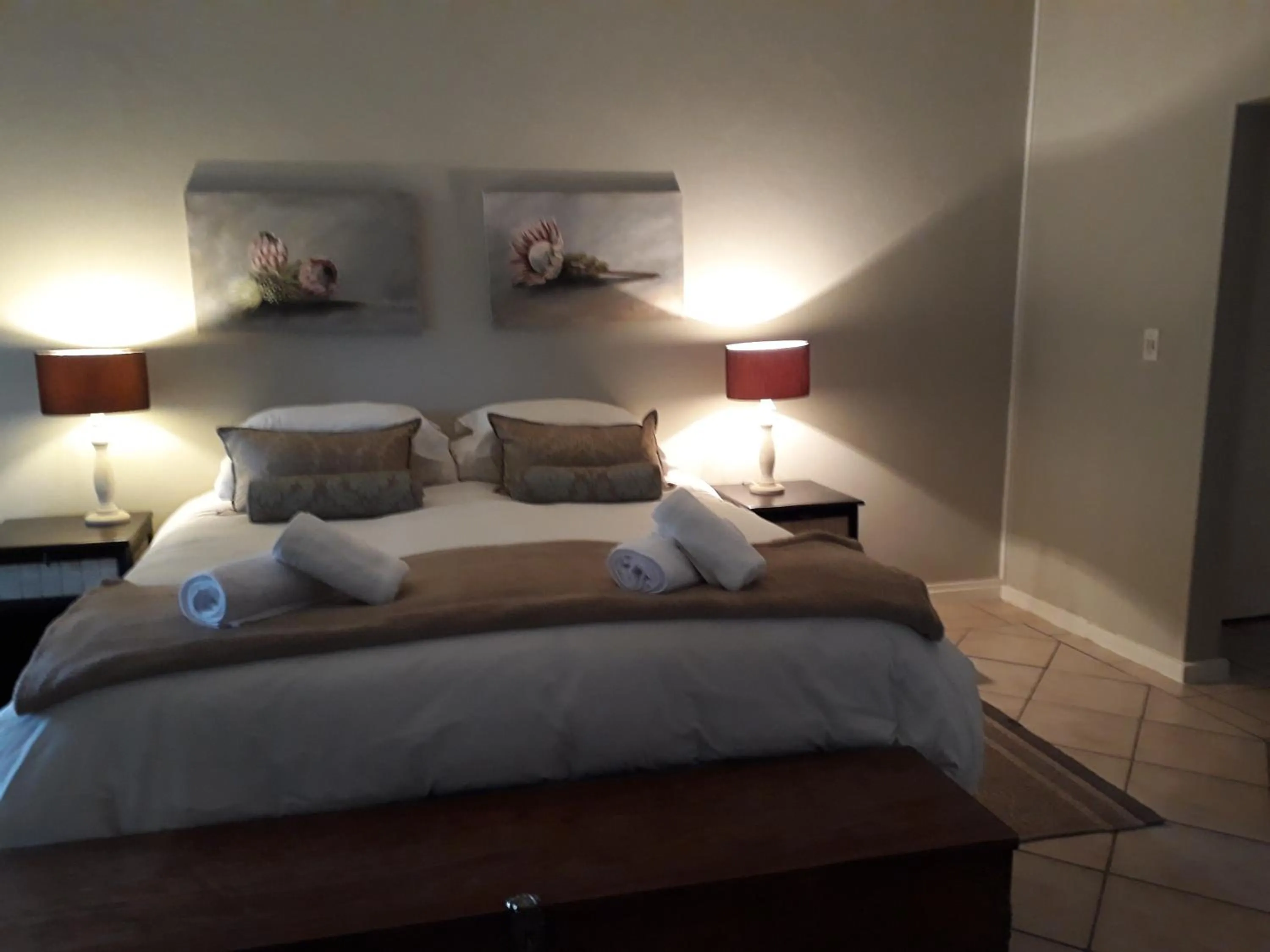 Bedroom, Bed in St George's Guest House