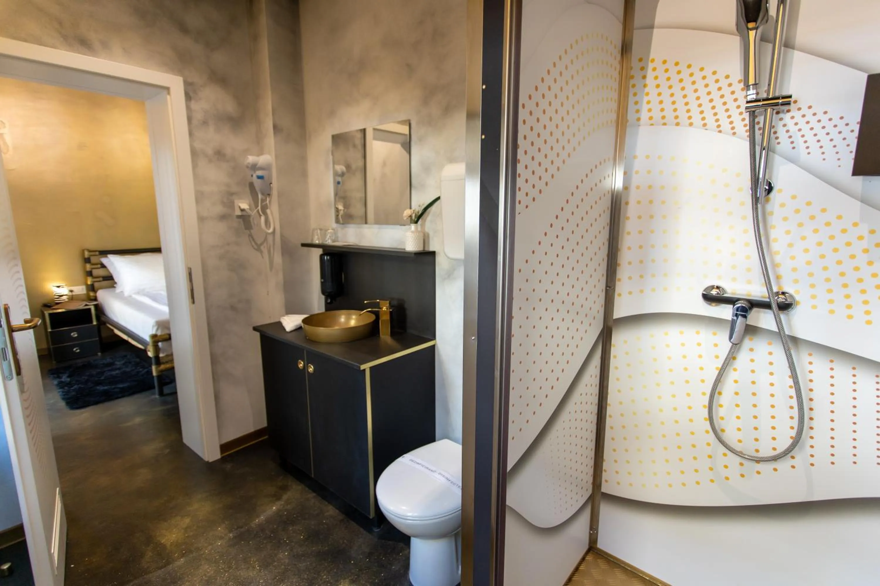 Shower in Timeout Heritage Hotel Zagreb