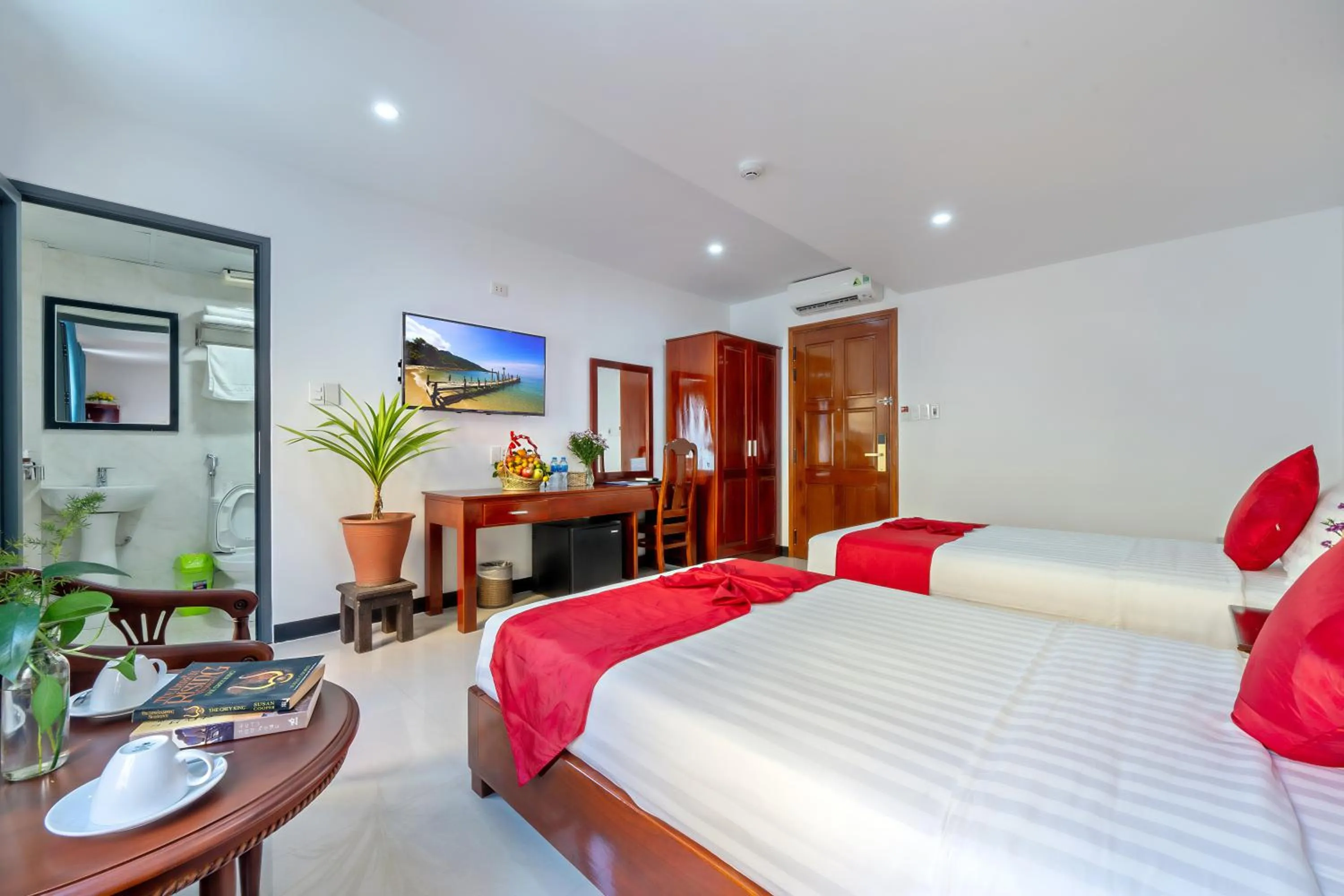 Photo of the whole room, Bed in Gioan Boutique Villa