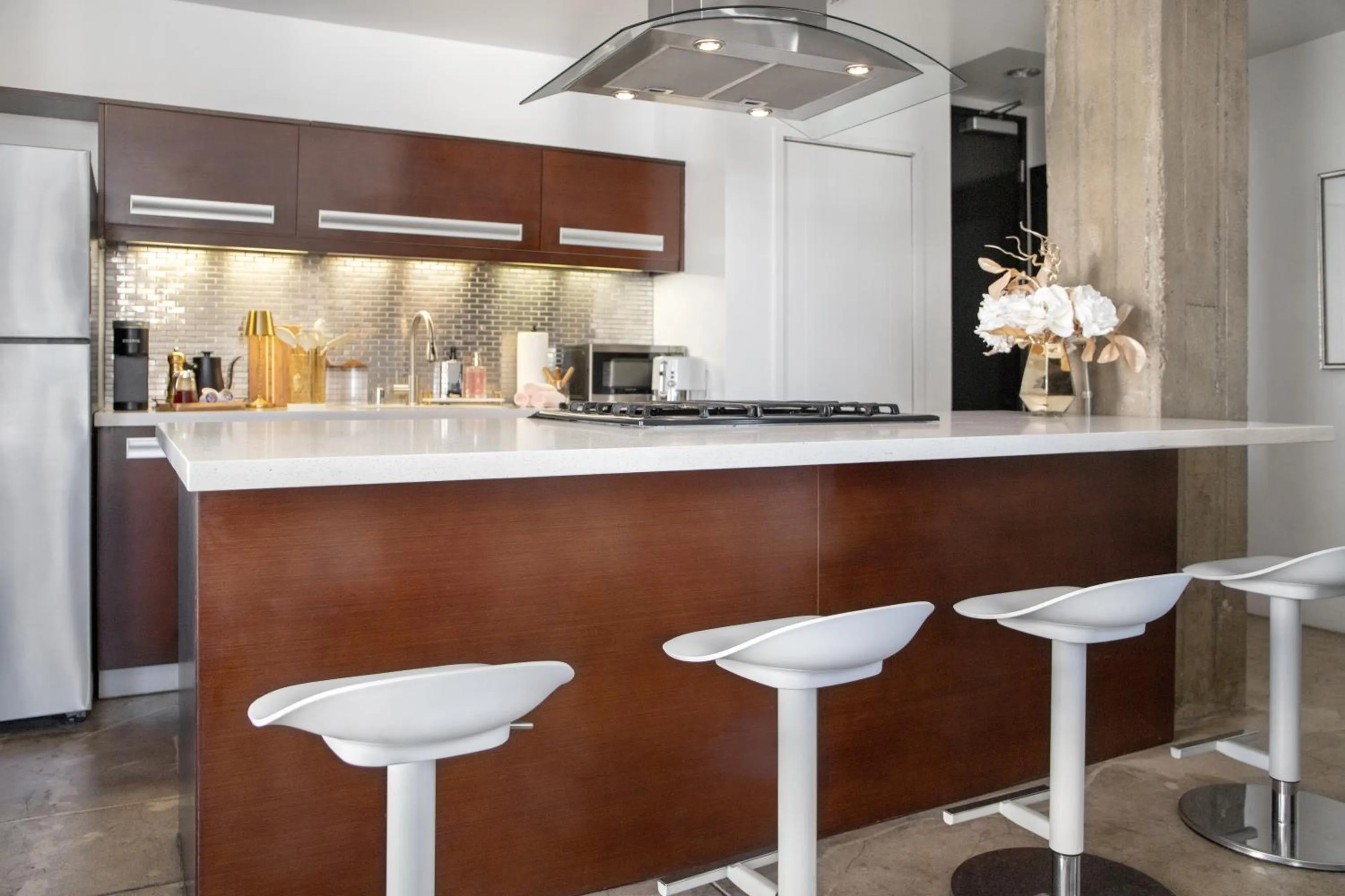 Kitchen or kitchenette in Fashion Loft 2 bedroom Downtown