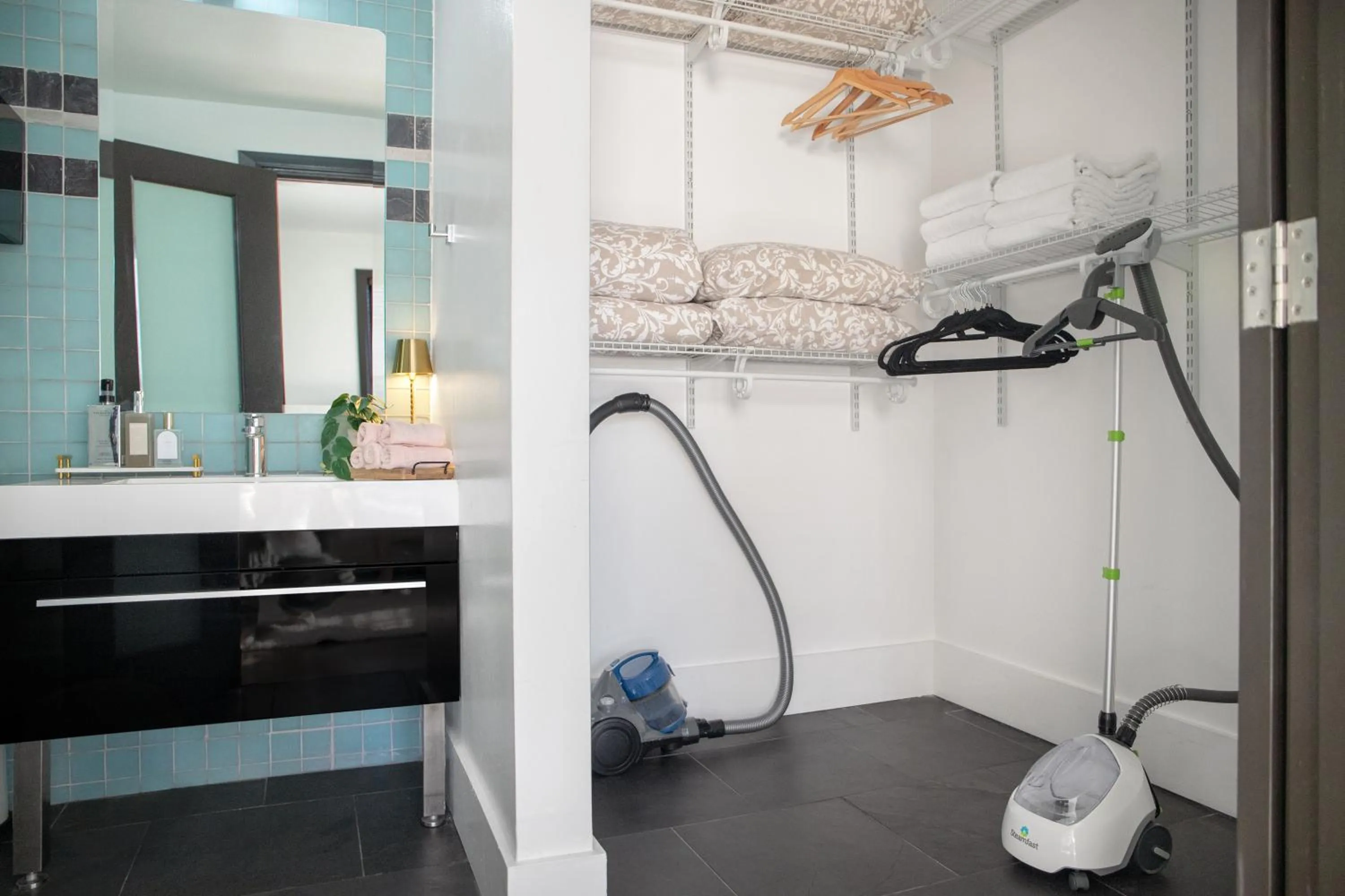 Shower in Fashion Loft 2 bedroom Downtown